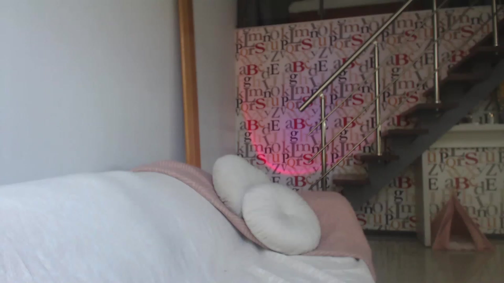 Gallery image thumbnail from Golden_Teaser's myfreecams stream on, 05/31/2023, 14:27 image 19 of 20