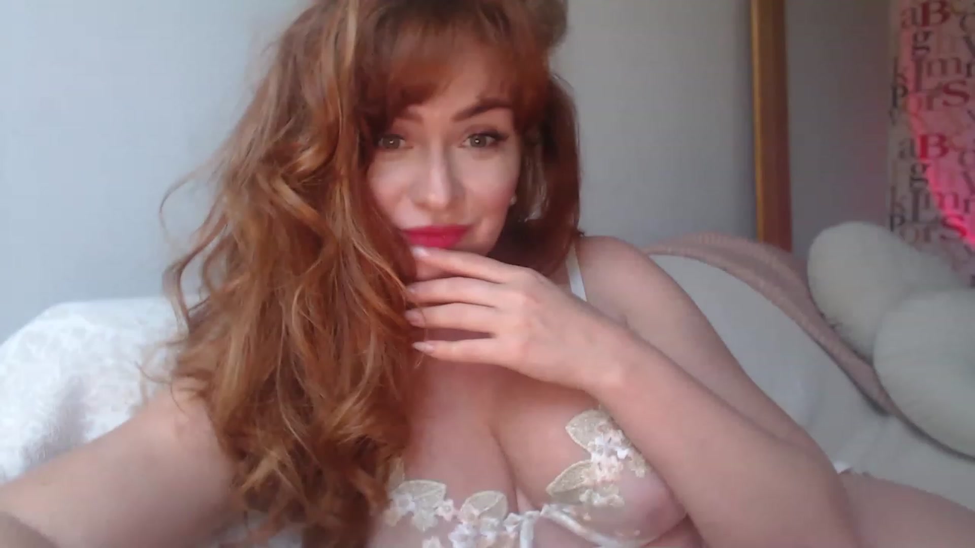 Gallery image thumbnail from Golden_Teaser's myfreecams stream on, 05/31/2023, 16:08 image 17 of 20