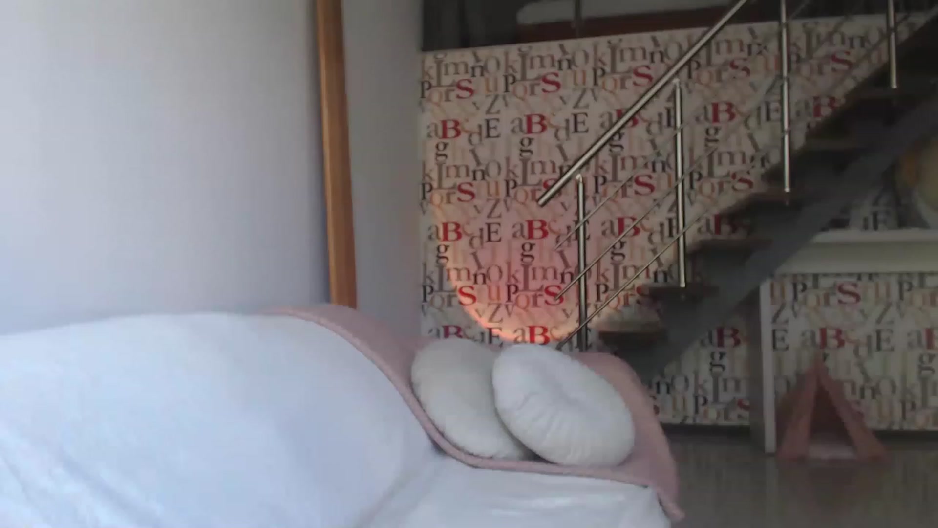 Gallery image thumbnail from Golden_Teaser's myfreecams stream on, 06/02/2023, 15:05 image 11 of 20