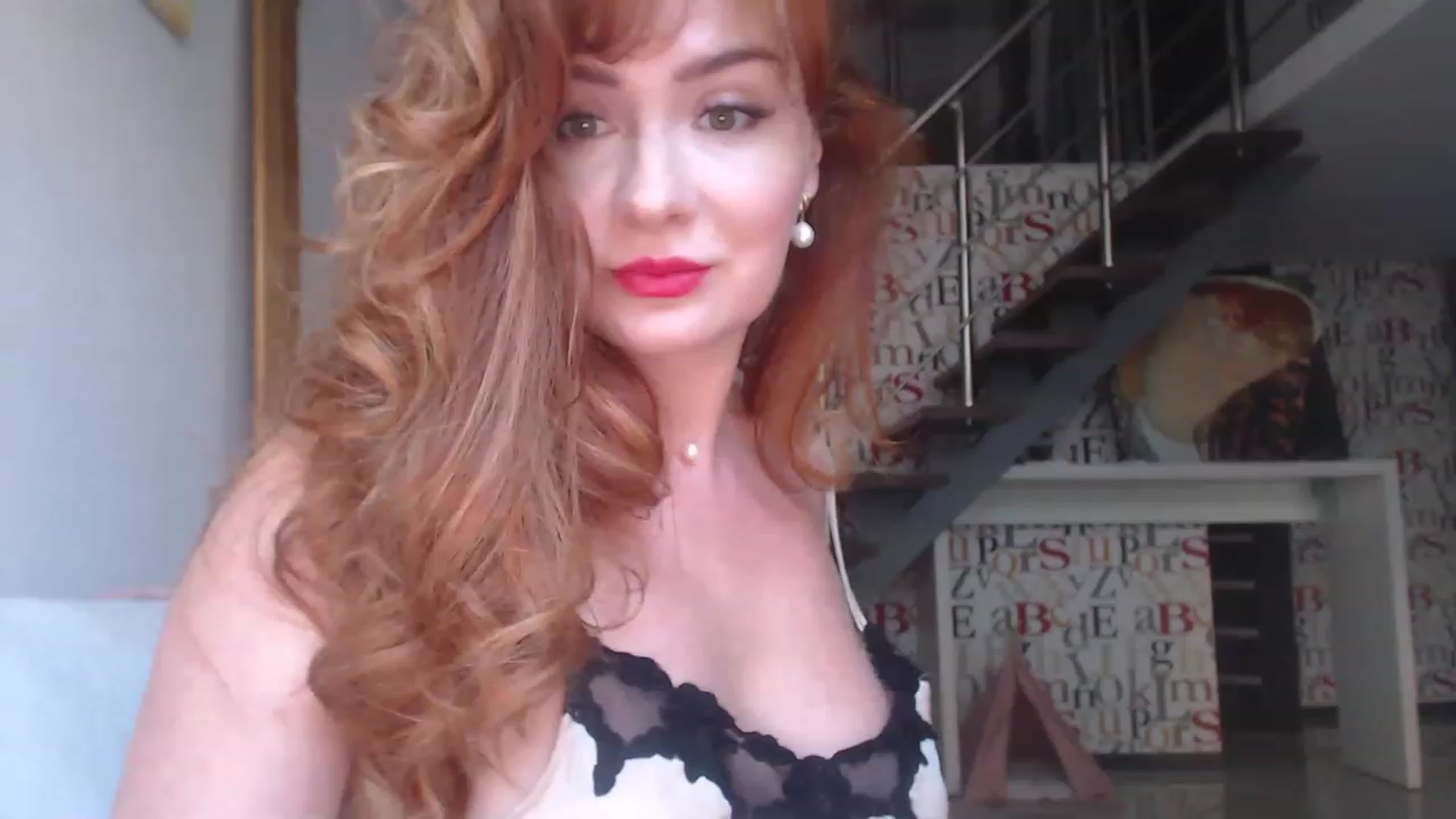 Gallery image thumbnail from Golden_Teaser's myfreecams stream on, 06/02/2023, 16:29 image 14 of 20