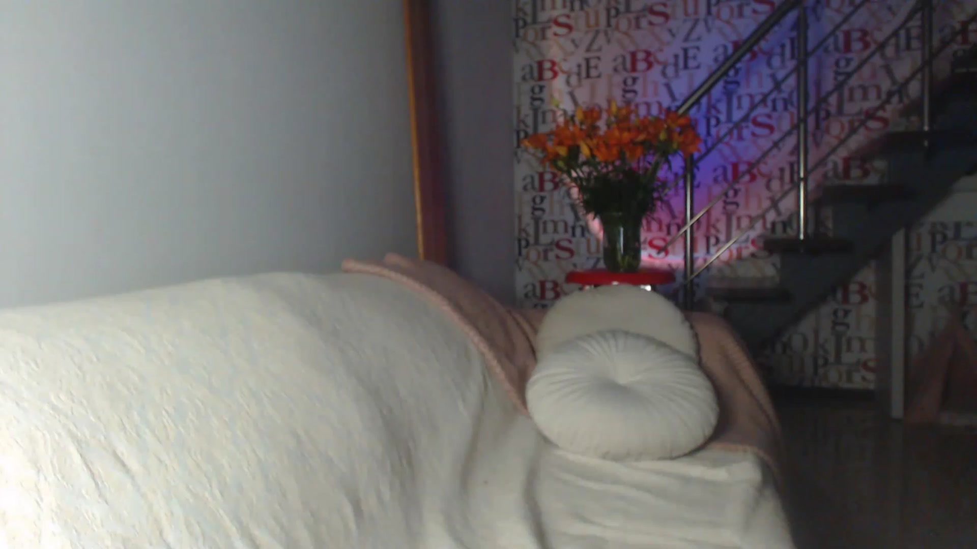 Gallery image thumbnail from Golden_Teaser's myfreecams stream on, 06/03/2023, 18:26 image 5 of 20