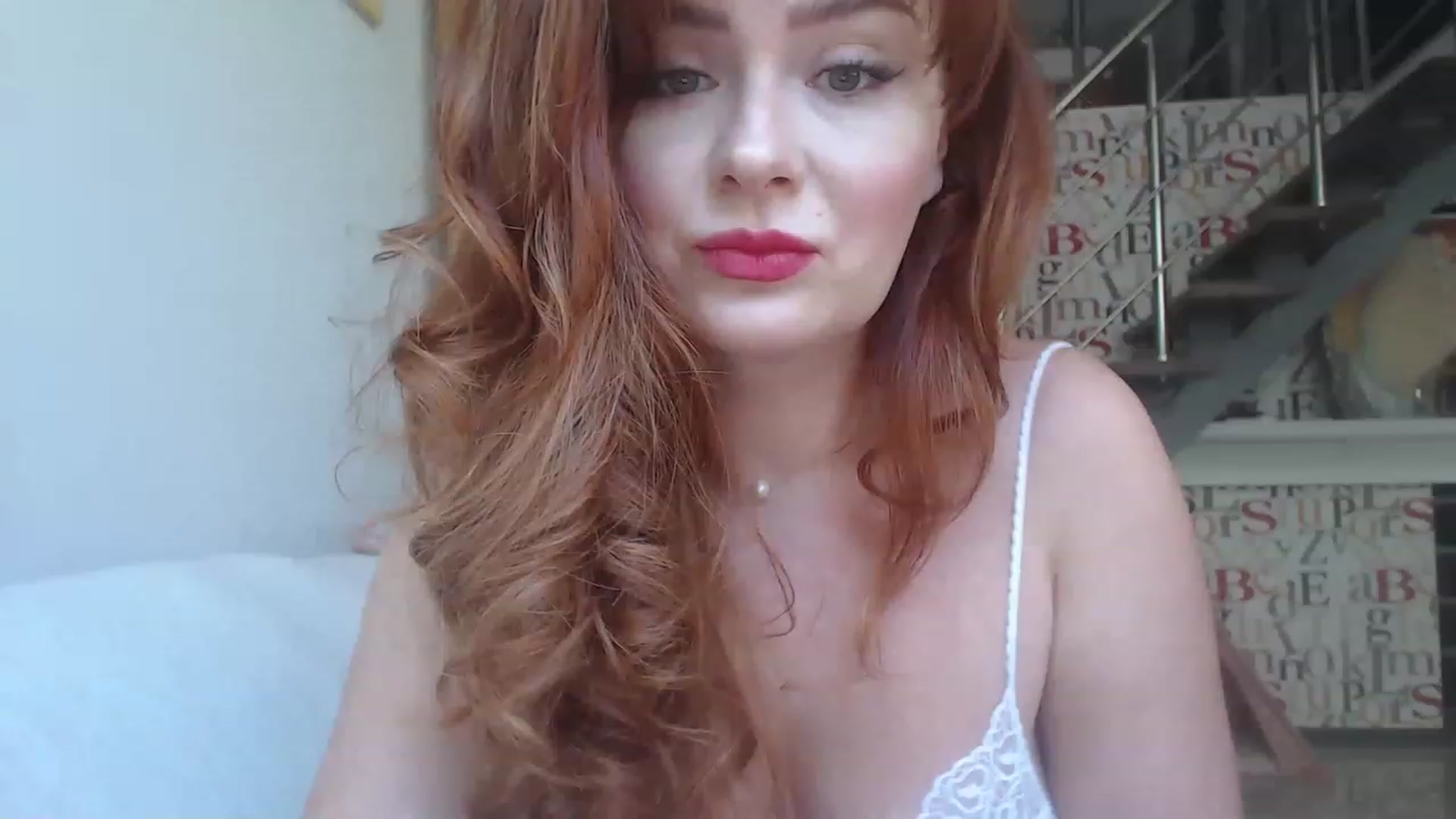Gallery image thumbnail from Golden_Teaser's myfreecams stream on, 06/04/2023, 12:27 image 3 of 20