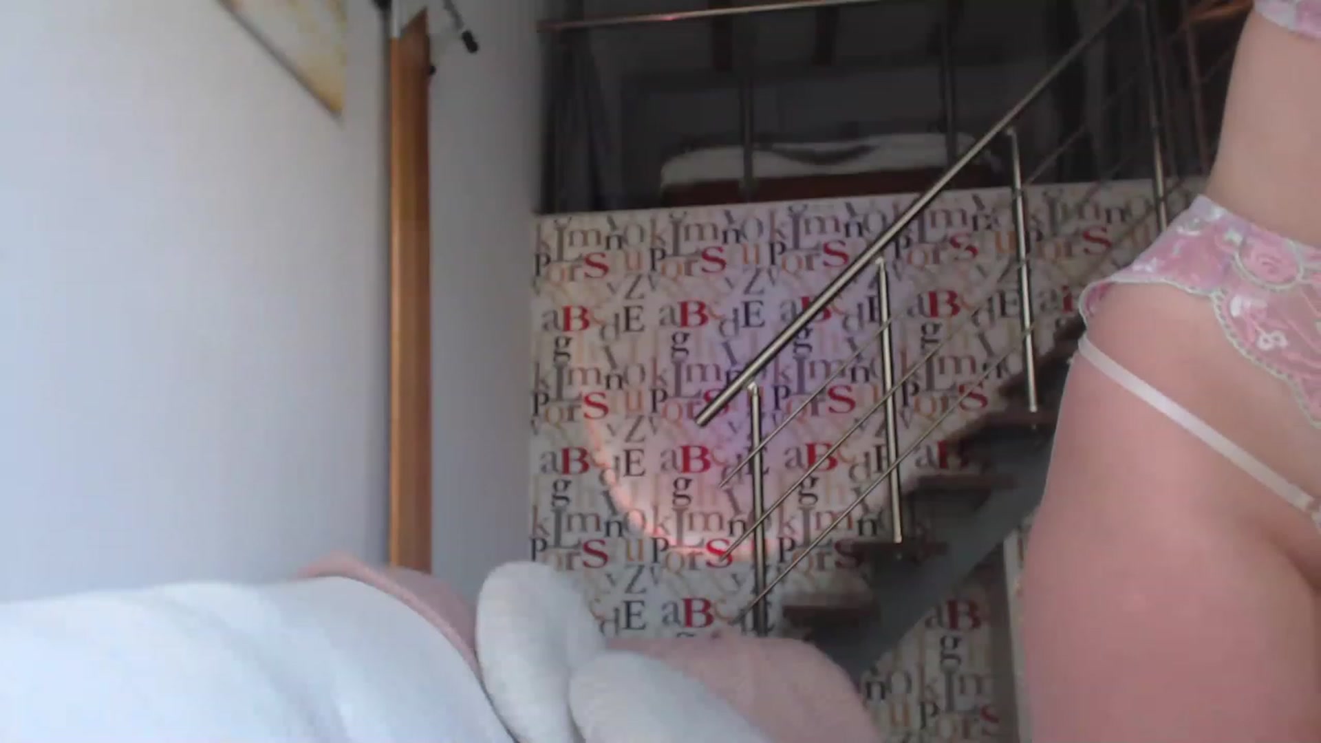 Gallery image thumbnail from Golden_Teaser's myfreecams stream on, 06/09/2023, 16:04 image 9 of 20