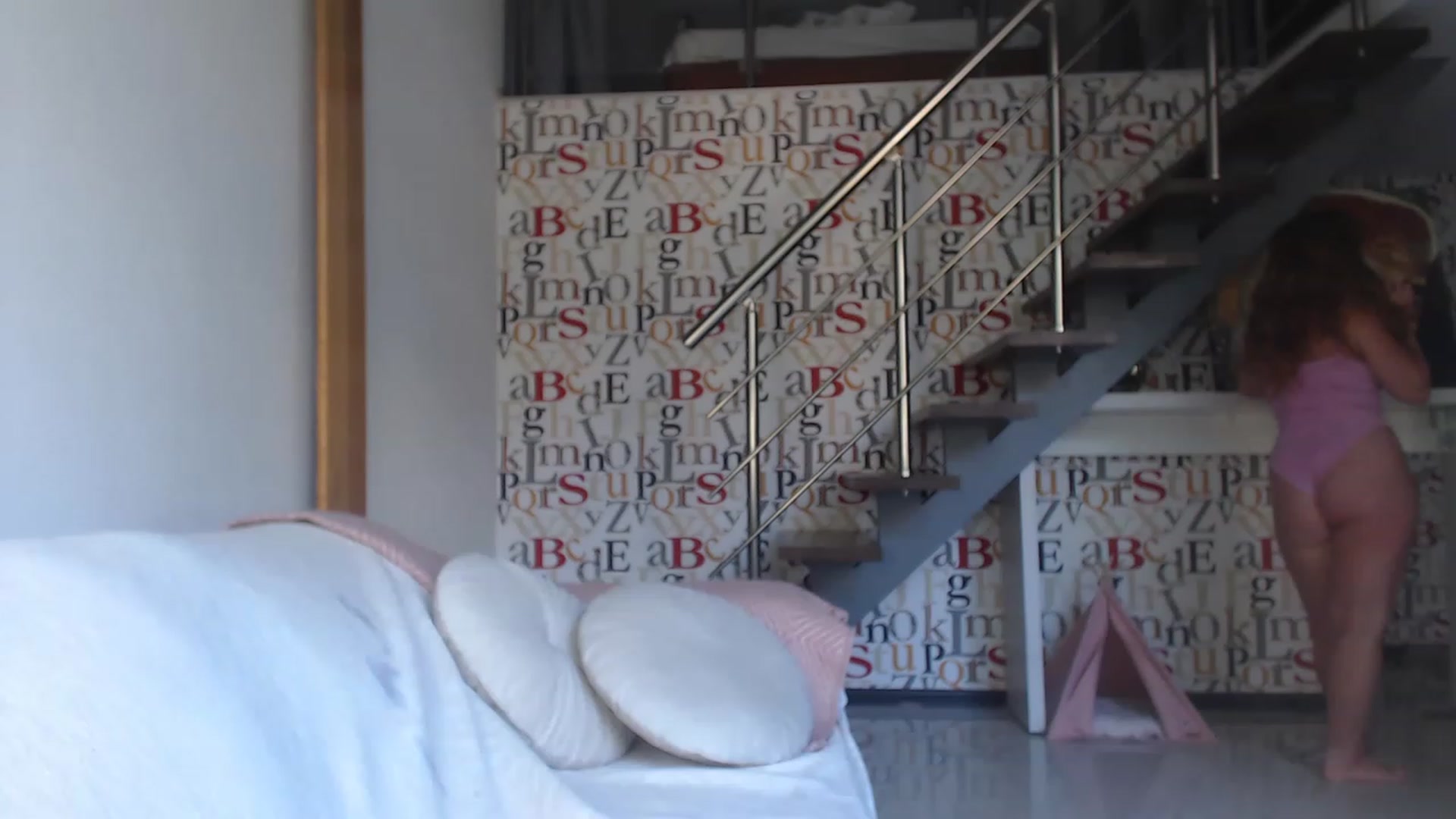 Gallery image thumbnail from Golden_Teaser's myfreecams stream on, 07/12/2023, 15:26 image 6 of 20