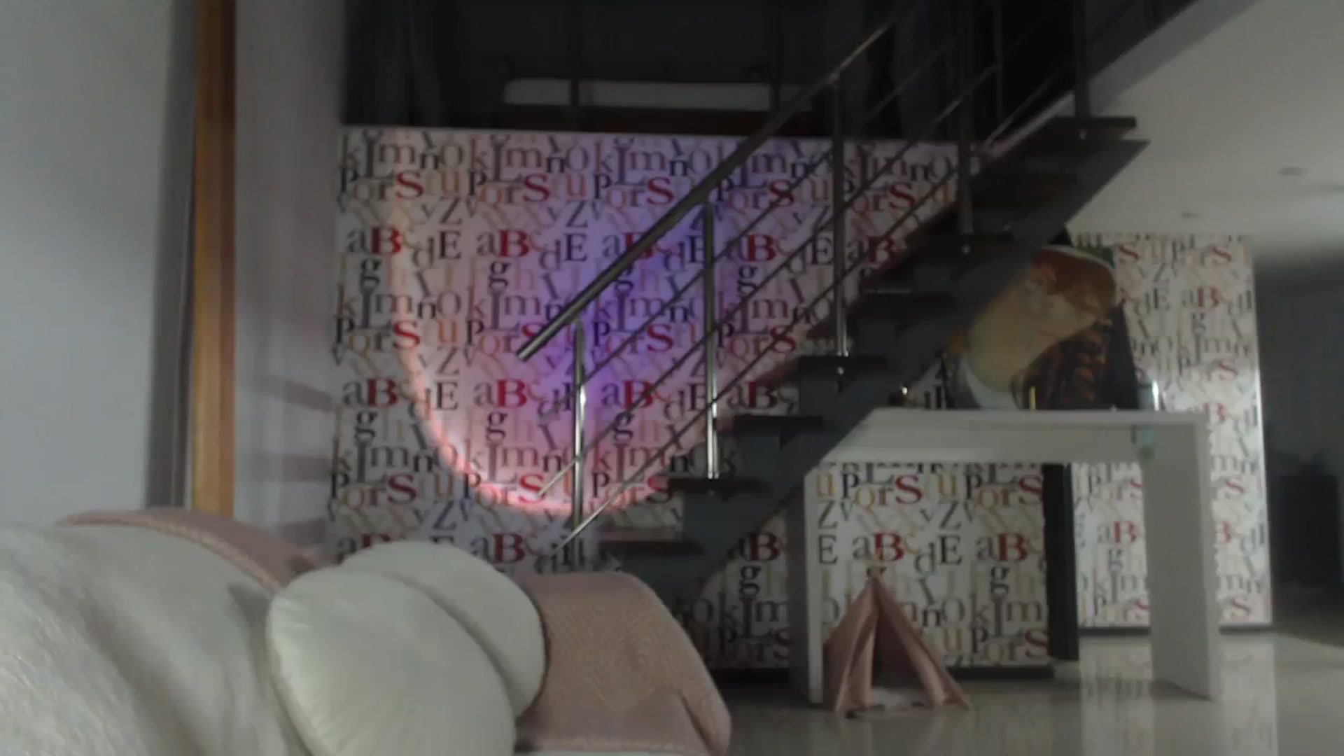 Gallery image thumbnail from Golden_Teaser's myfreecams stream on, 08/05/2023, 17:48 image 19 of 20