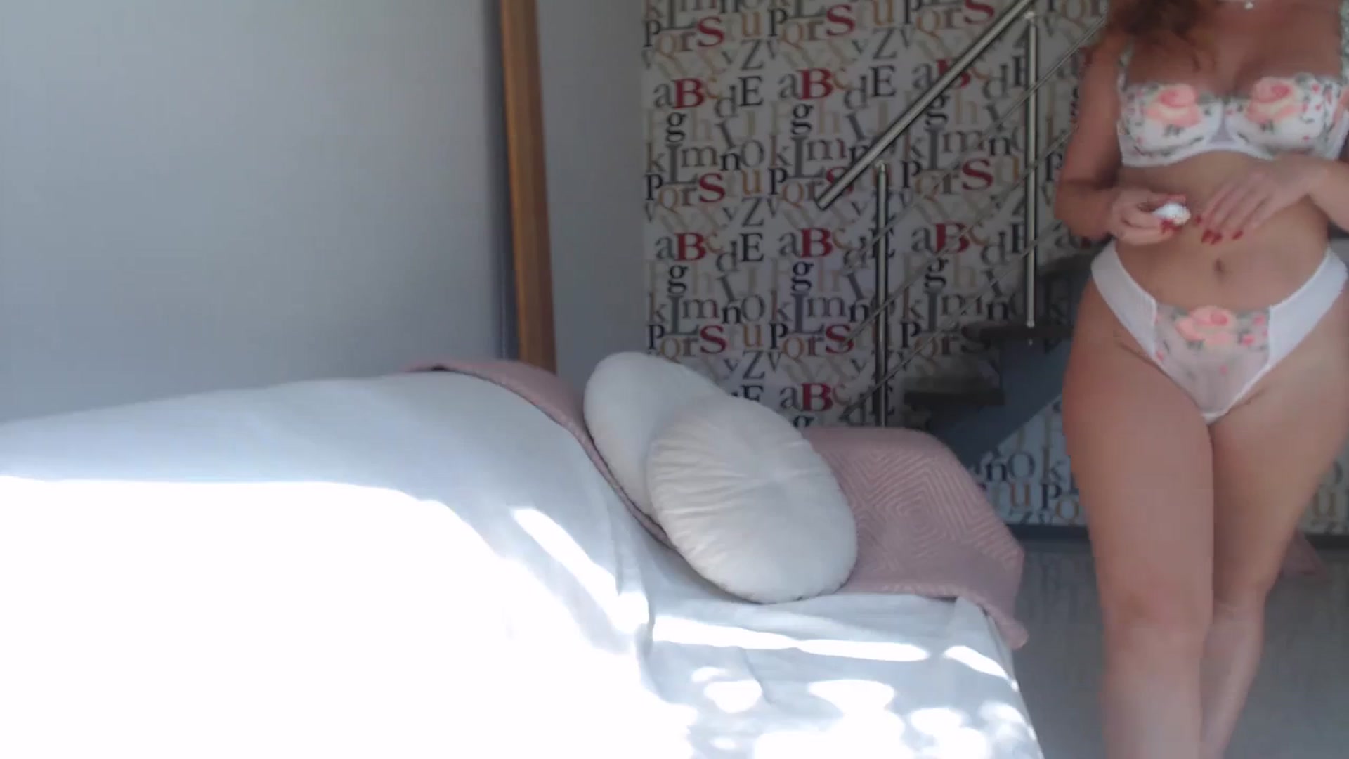 Gallery image thumbnail from Golden_Teaser's myfreecams stream on, 08/28/2023, 10:52 image 5 of 20