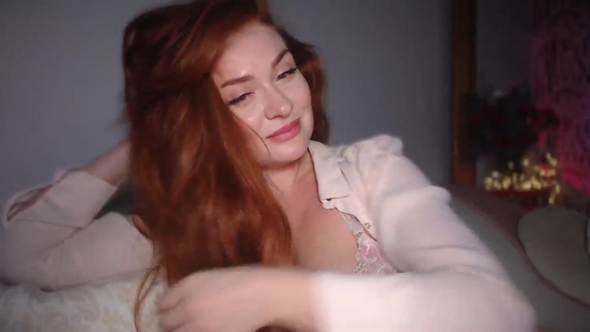 Gallery image thumbnail from Golden_Teaser's myfreecams stream on, 12/26/2023, 15:39 image 12 of 20