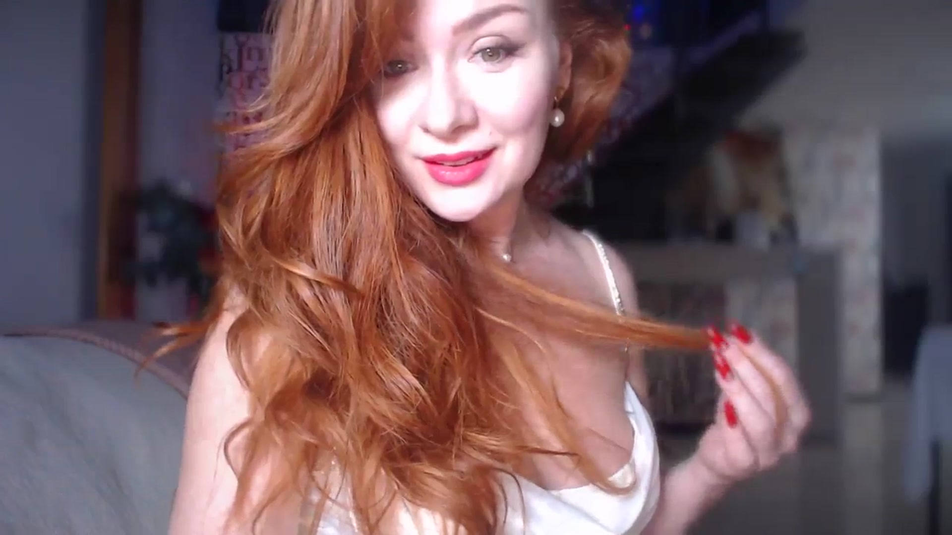 Gallery image thumbnail from Golden_Teaser's myfreecams stream on, 12/31/2023, 23:50 image 17 of 20