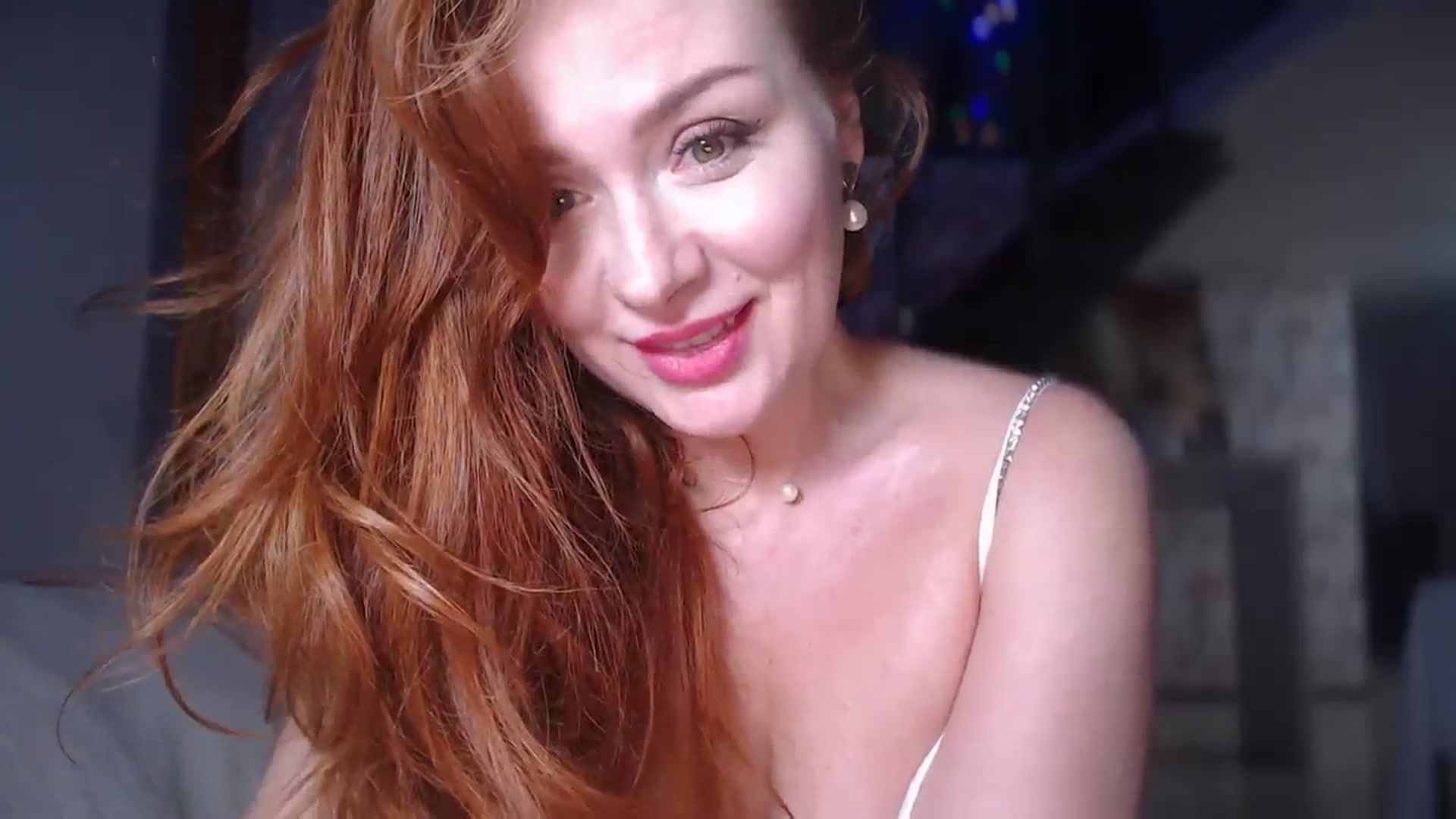 Gallery image thumbnail from Golden_Teaser's myfreecams stream on, 01/01/2024, 24:20 image 14 of 20