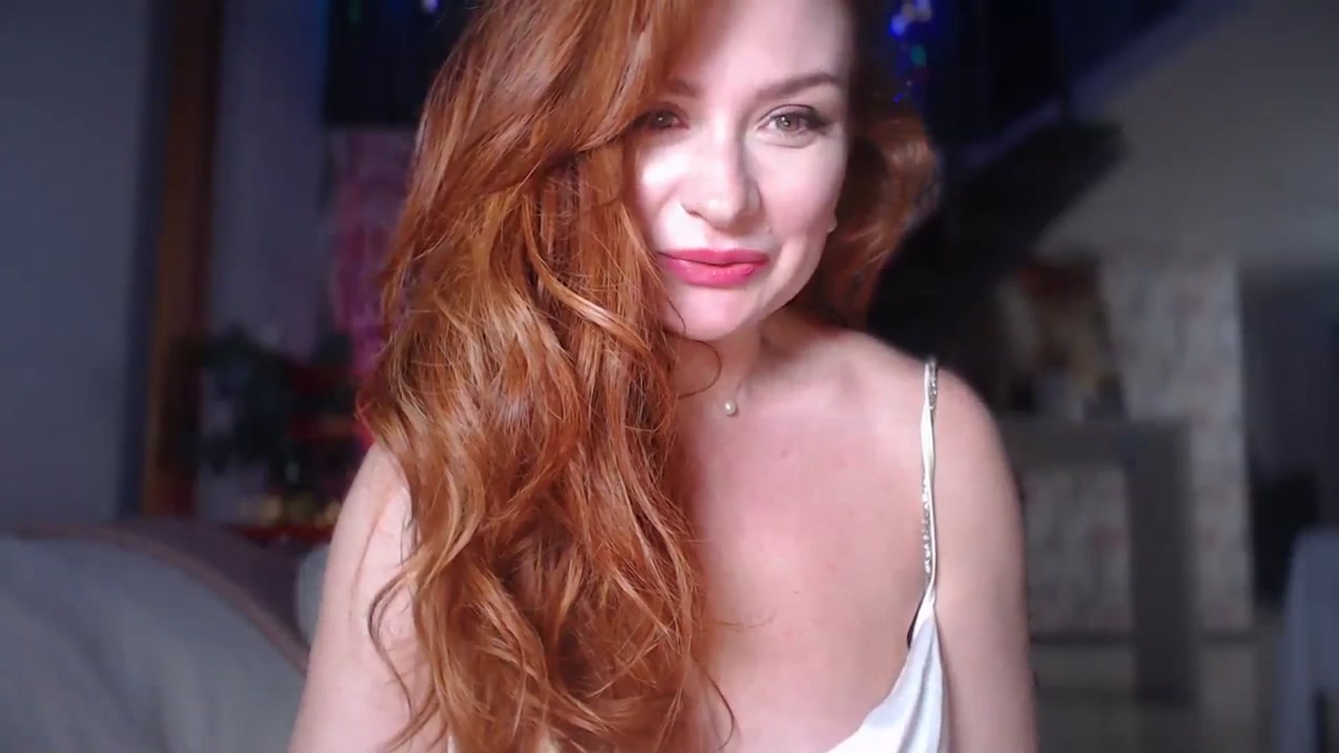 Gallery image thumbnail from Golden_Teaser's myfreecams stream on, 01/01/2024, 24:20 image 12 of 20