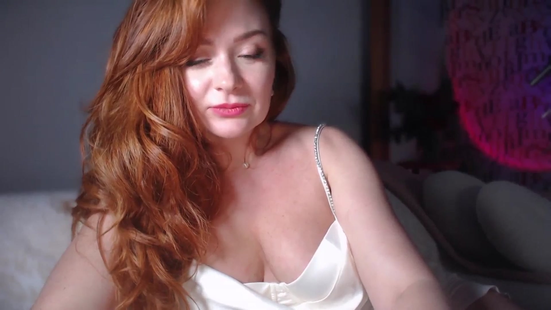 Gallery image thumbnail from Golden_Teaser's myfreecams stream on, 01/01/2024, 24:20 image 20 of 20