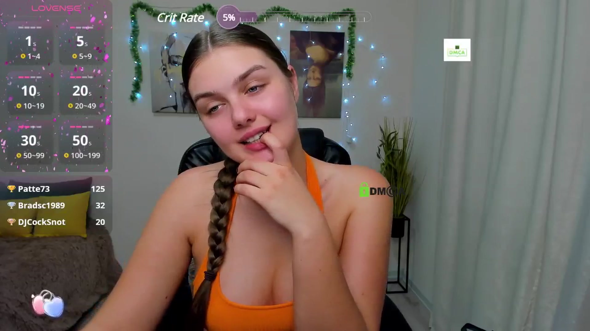 Gallery image thumbnail from Golden_doll_'s myfreecams stream on, 12/17/2024, 15:48 image 10 of 20