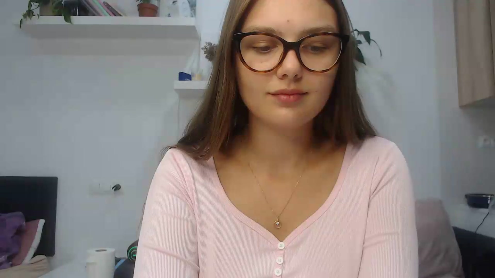 Gallery image thumbnail from Golden_doll_'s myfreecams stream on, 08/29/2026, 16:45 image 8 of 20