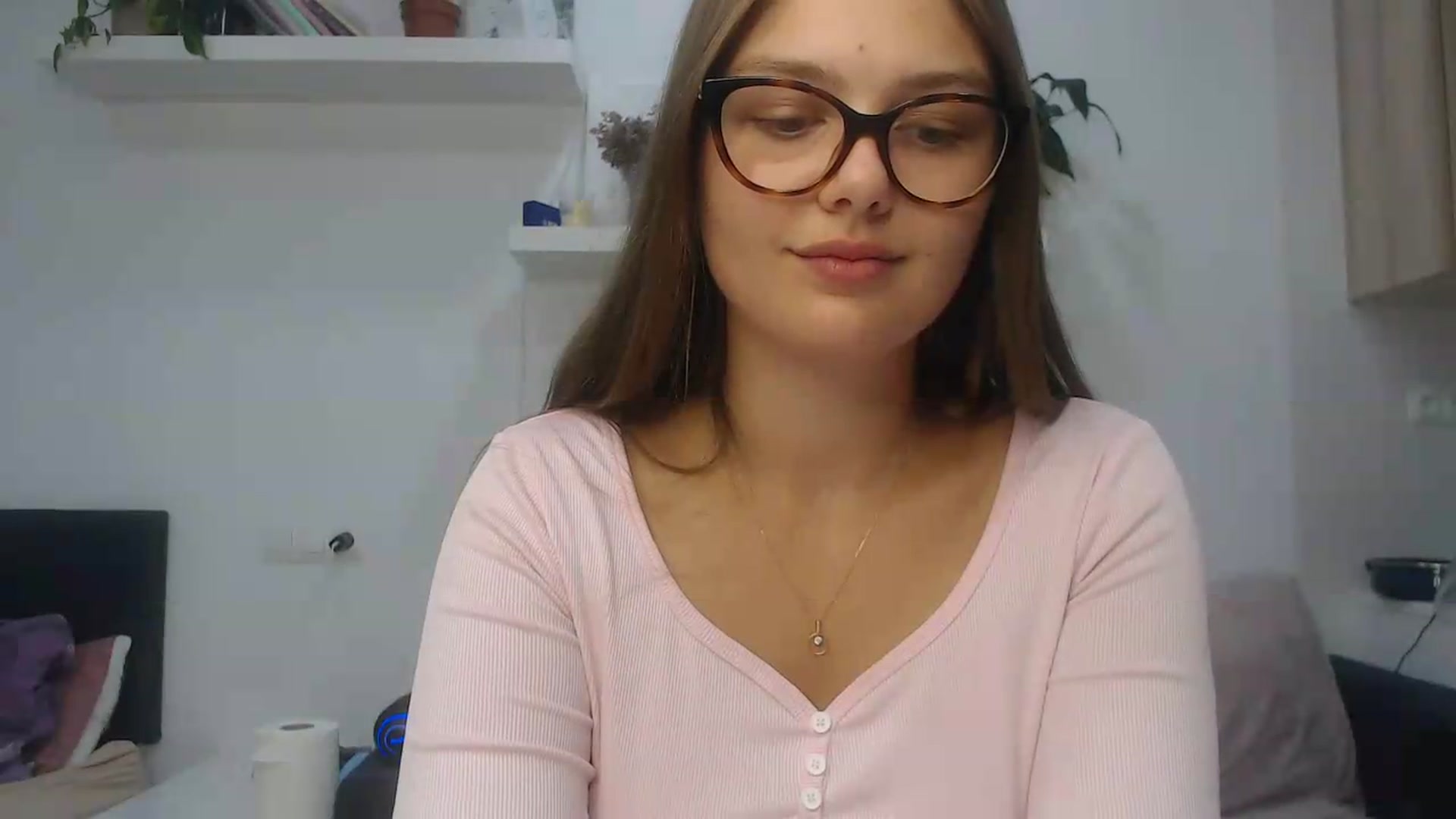 Gallery image thumbnail from Golden_doll_'s myfreecams stream on, 08/29/2026, 17:09 image 19 of 20