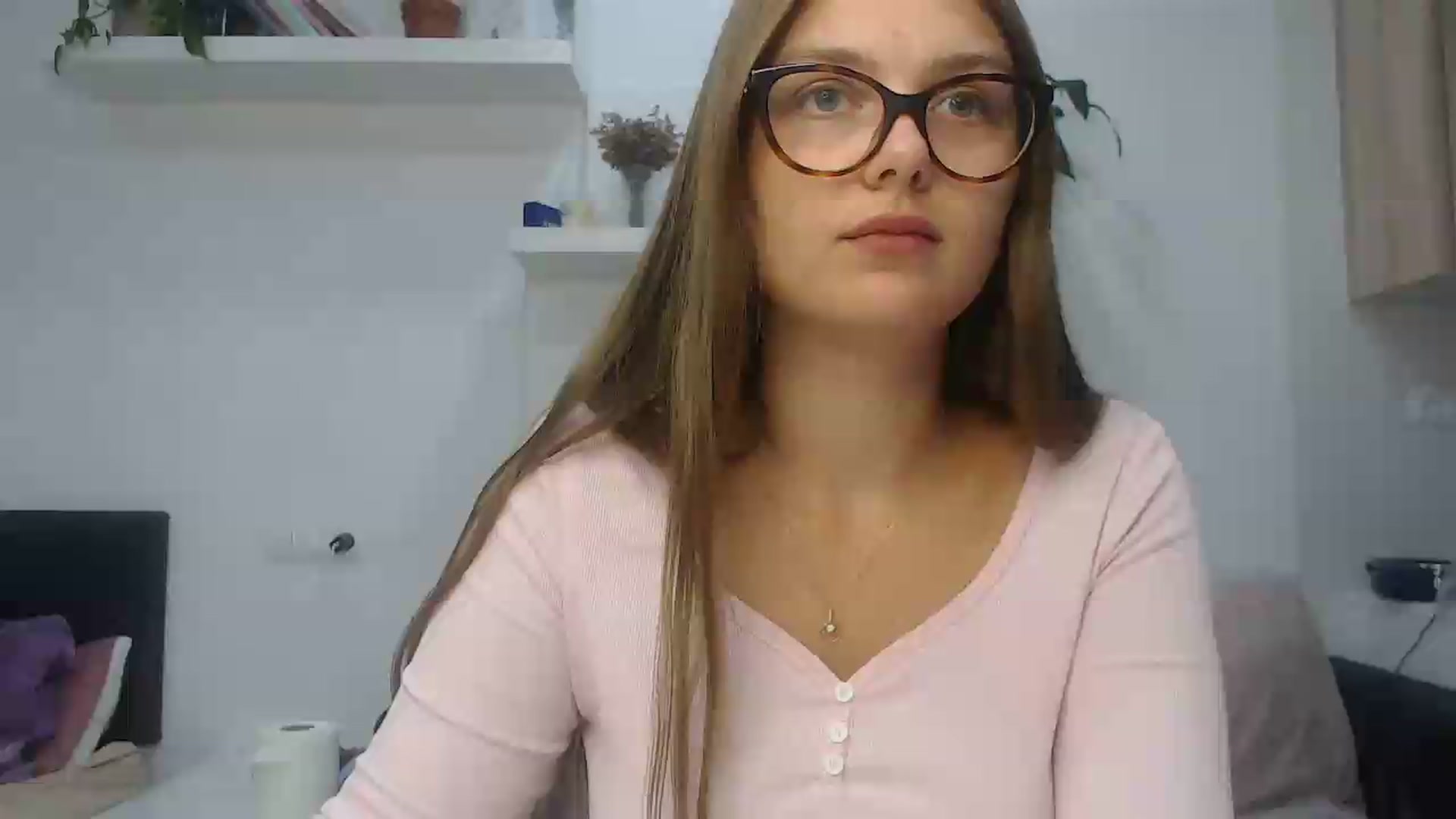Gallery image thumbnail from Golden_doll_'s myfreecams stream on, 08/29/2026, 17:09 image 4 of 20
