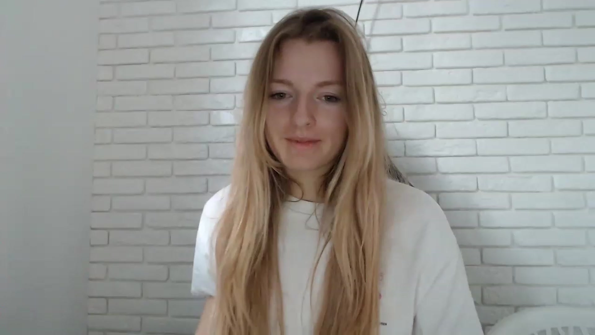 Gallery image thumbnail from Goldi_lady's myfreecams stream on, 01/01/2023, 13:56 image 19 of 20