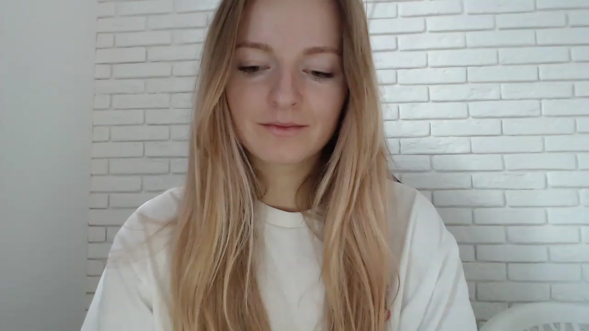 Gallery image thumbnail from Goldi_lady's myfreecams stream on, 01/01/2023, 13:56 image 8 of 20