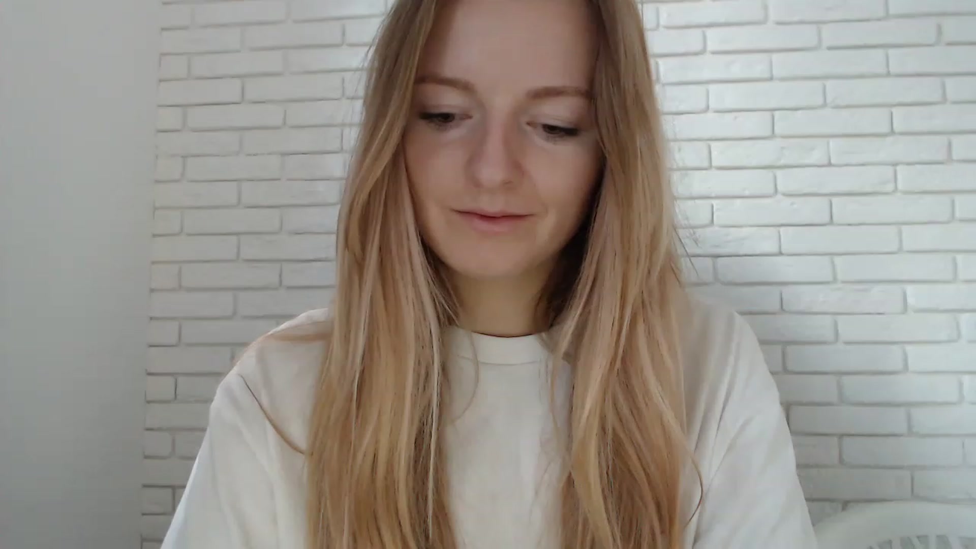 Gallery image thumbnail from Goldi_lady's myfreecams stream on, 01/01/2023, 13:56 image 1 of 20