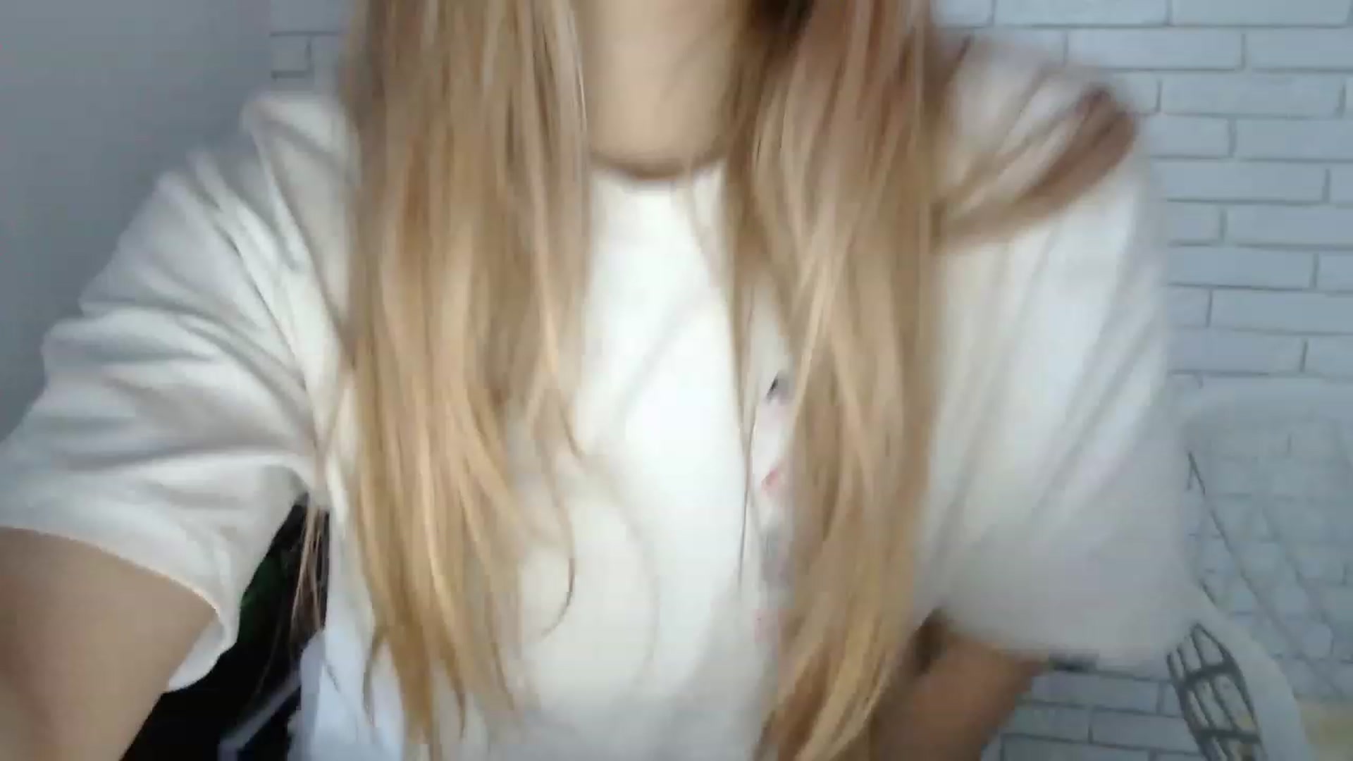 Gallery image thumbnail from Goldi_lady's myfreecams stream on, 01/01/2023, 14:18 image 6 of 20