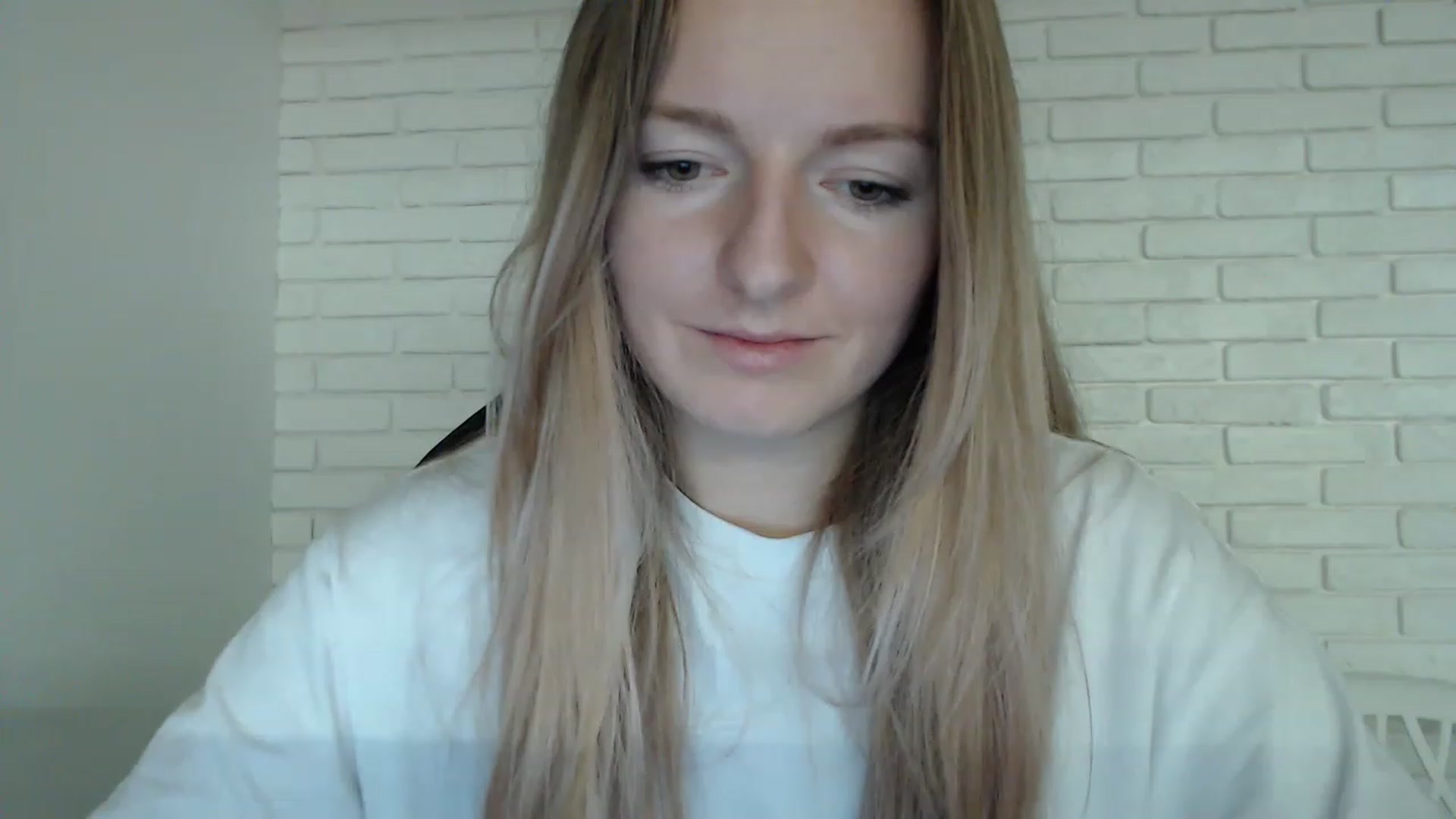Gallery image thumbnail from Goldi_lady's myfreecams stream on, 01/01/2023, 15:24 image 12 of 20