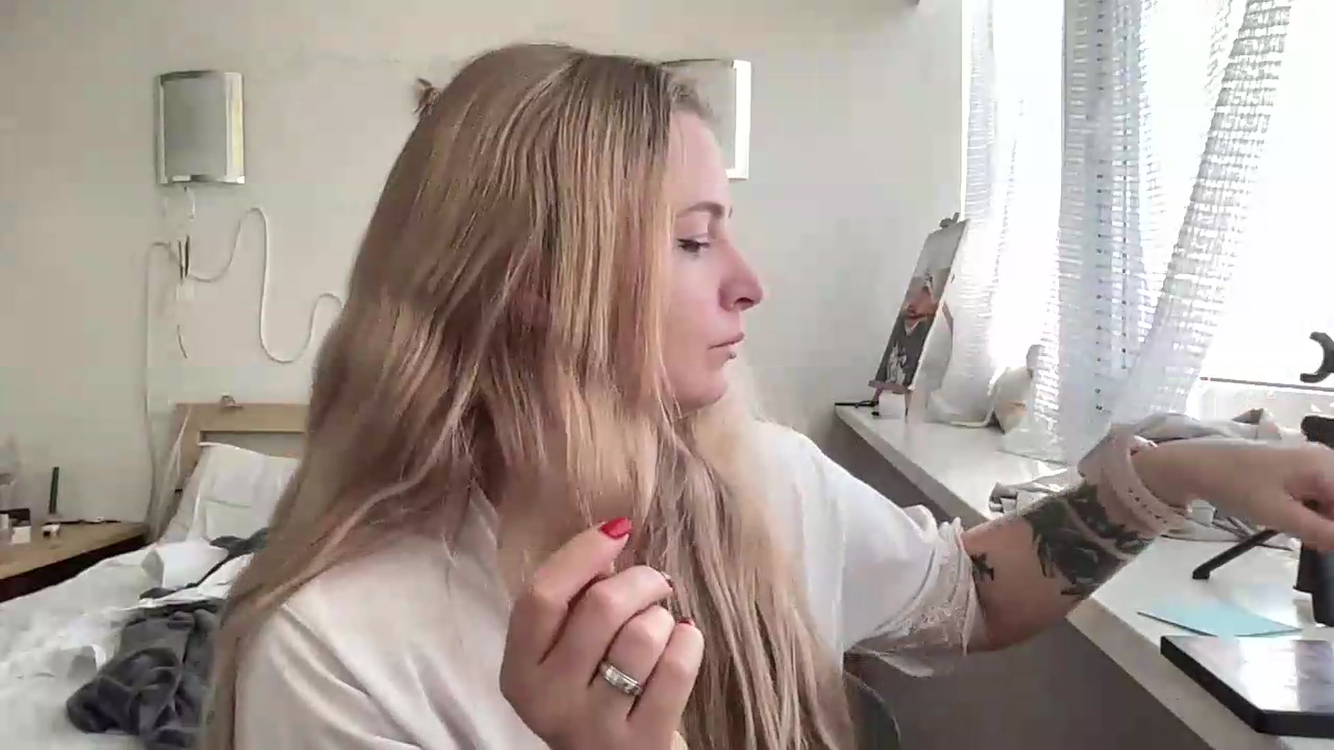 Gallery image thumbnail from Goldi_lady's myfreecams stream on, 09/08/2026, 12:52 image 3 of 20