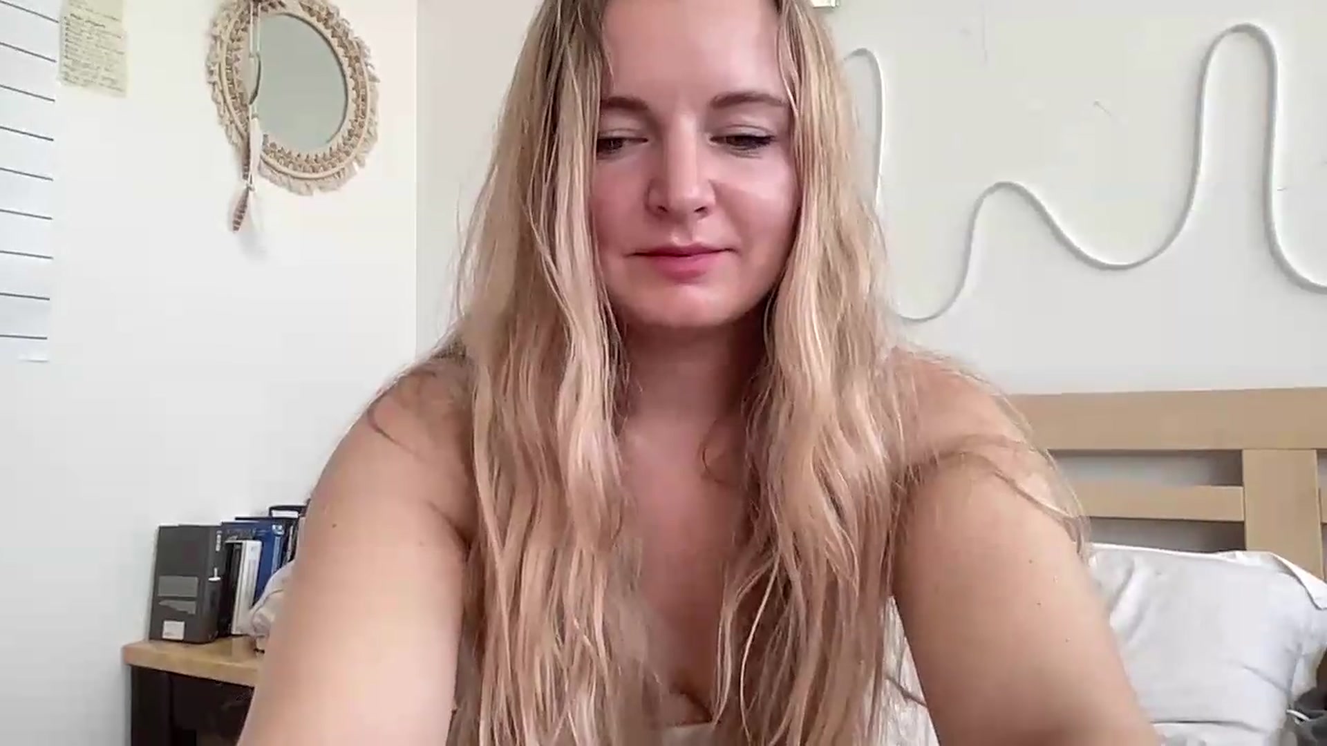 Gallery image thumbnail from Goldi_lady's myfreecams stream on, 09/09/2026, 12:57 image 4 of 20
