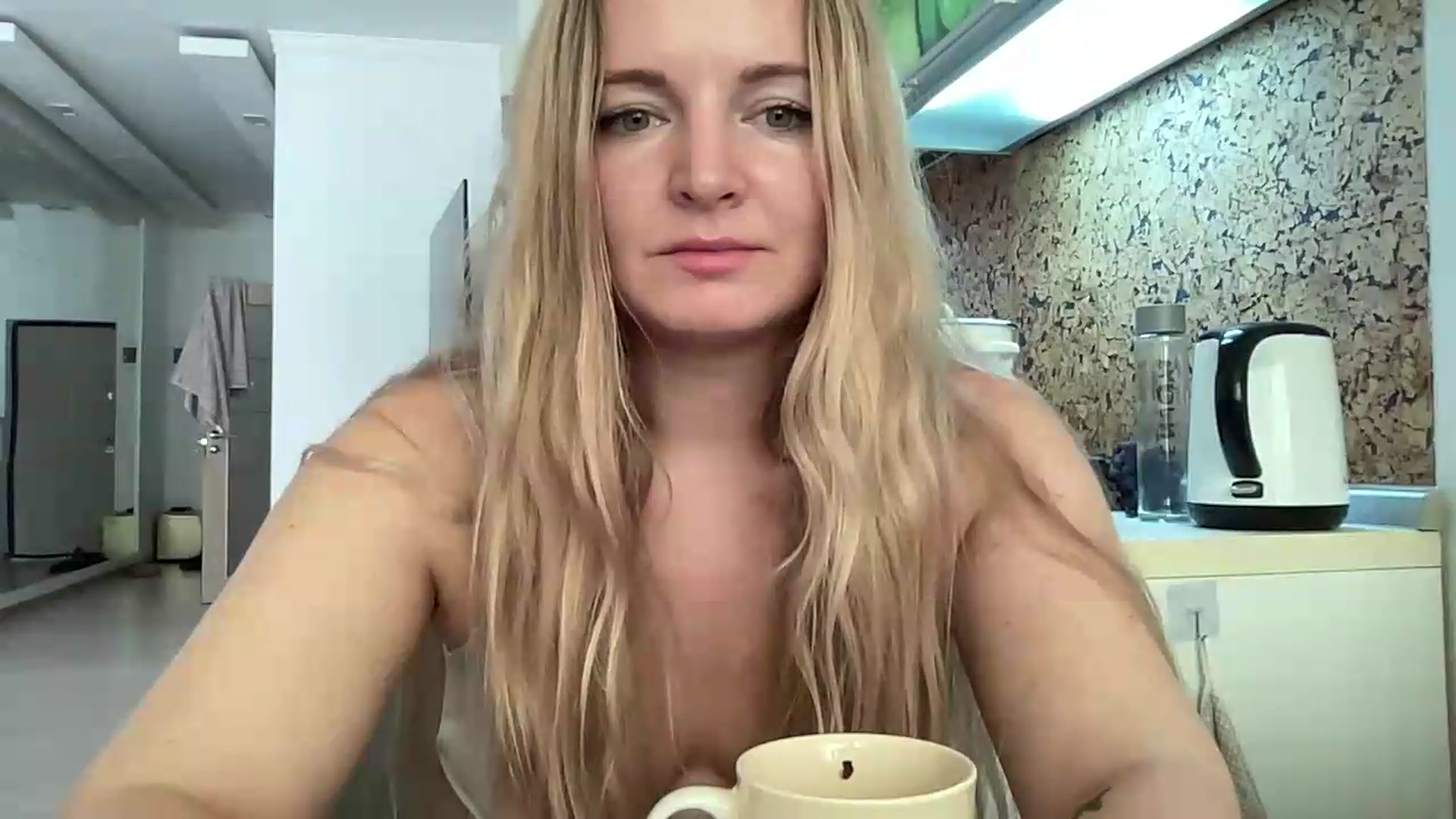 Gallery image thumbnail from Goldi_lady's myfreecams stream on, 09/09/2026, 14:16 image 17 of 20