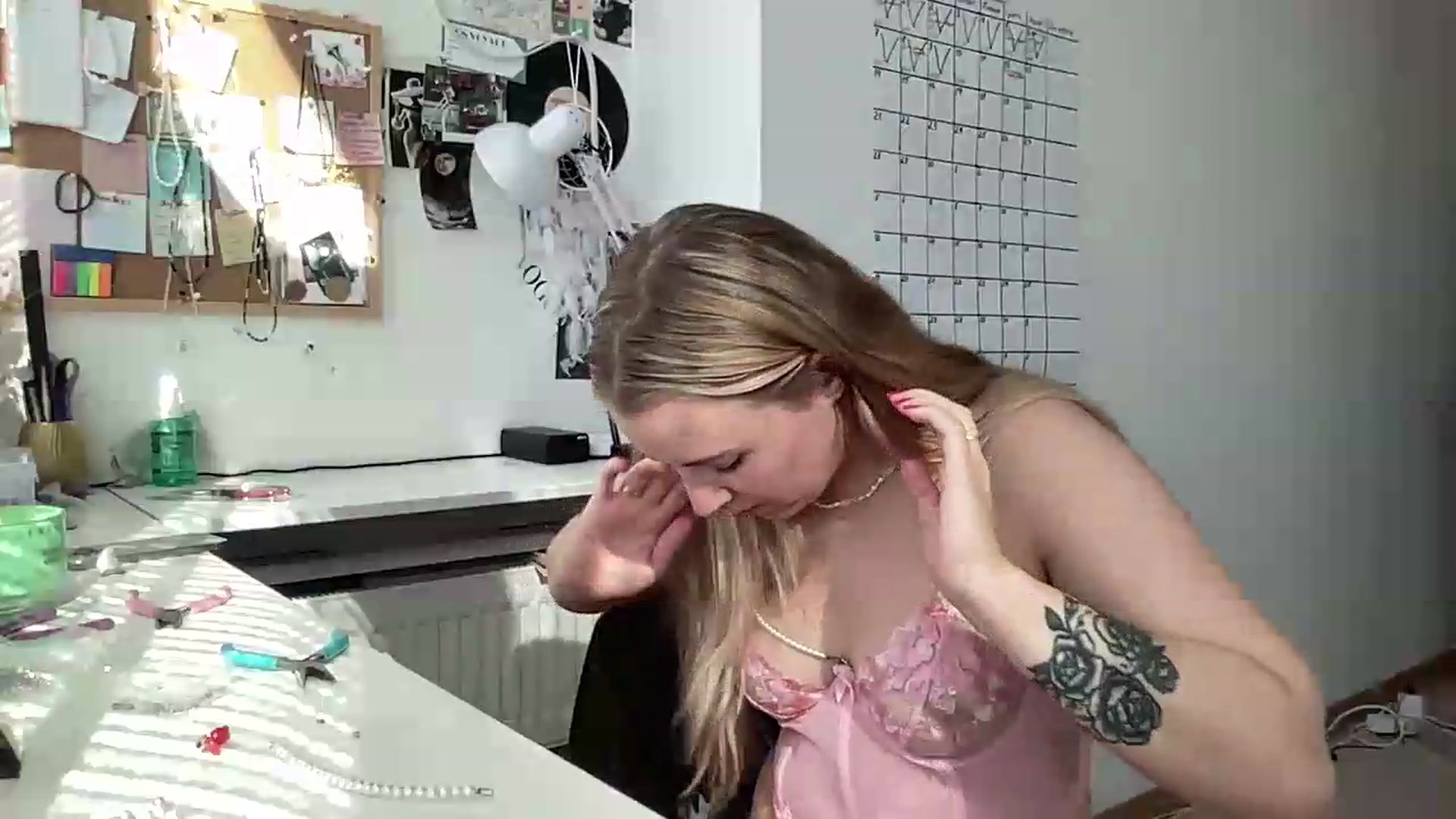 Gallery image thumbnail from Goldi_lady's myfreecams stream on, 09/10/2026, 13:26 image 6 of 20