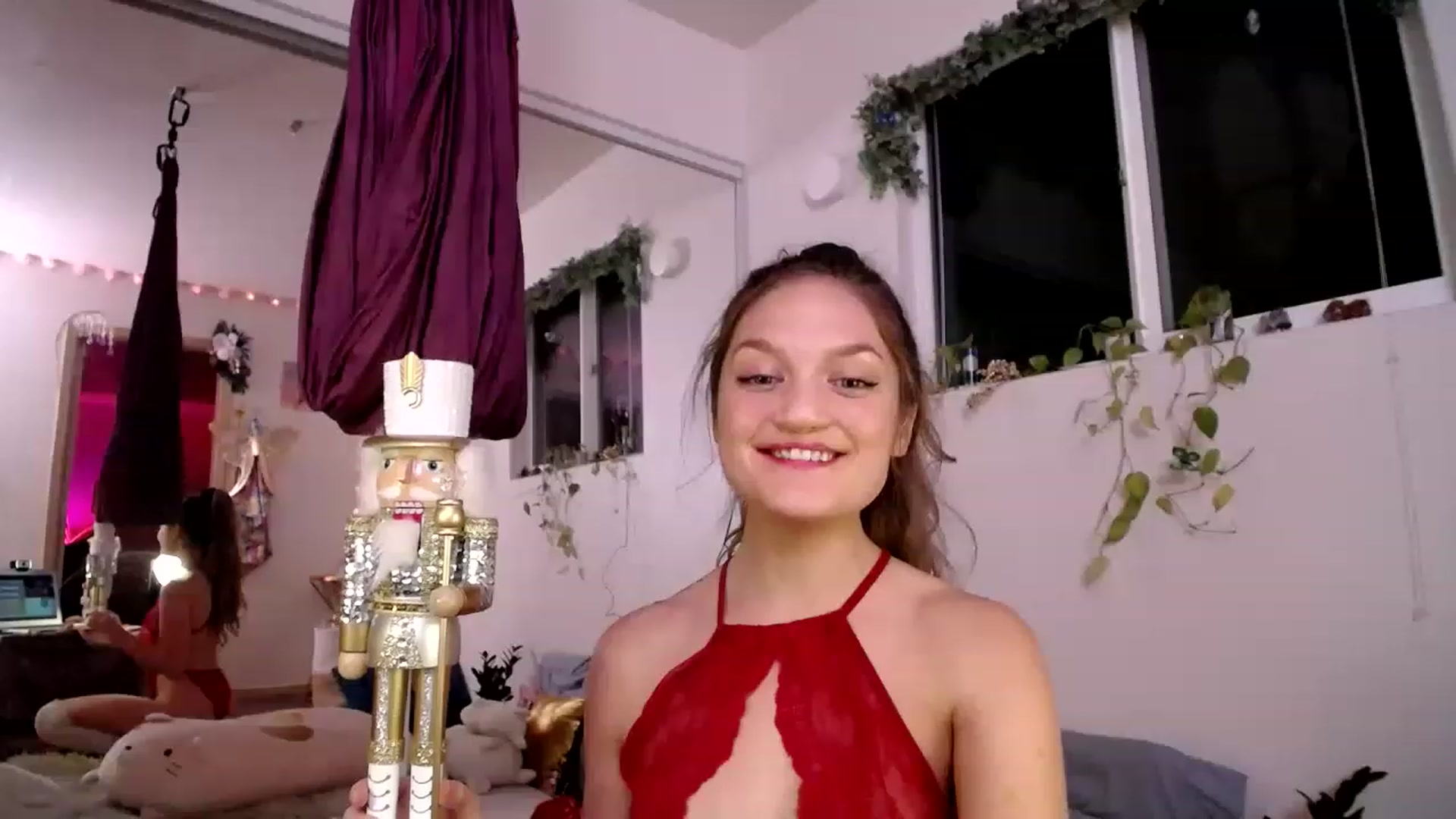 Gallery image thumbnail from GoldieFawn's myfreecams stream on, 12/10/2022, 10:41 image 16 of 20