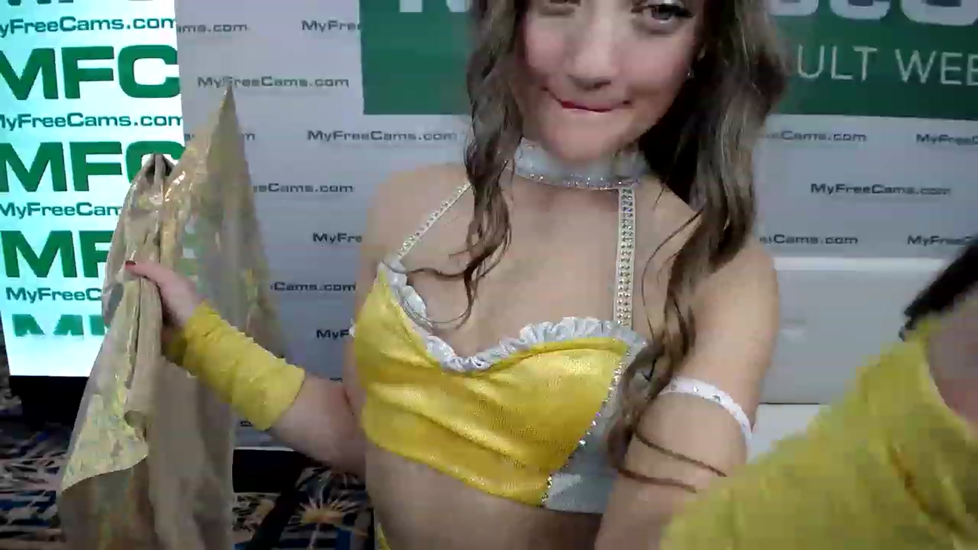 Gallery image thumbnail from GoldieFawn's myfreecams stream on, 01/07/2023, 03:45 image 18 of 20