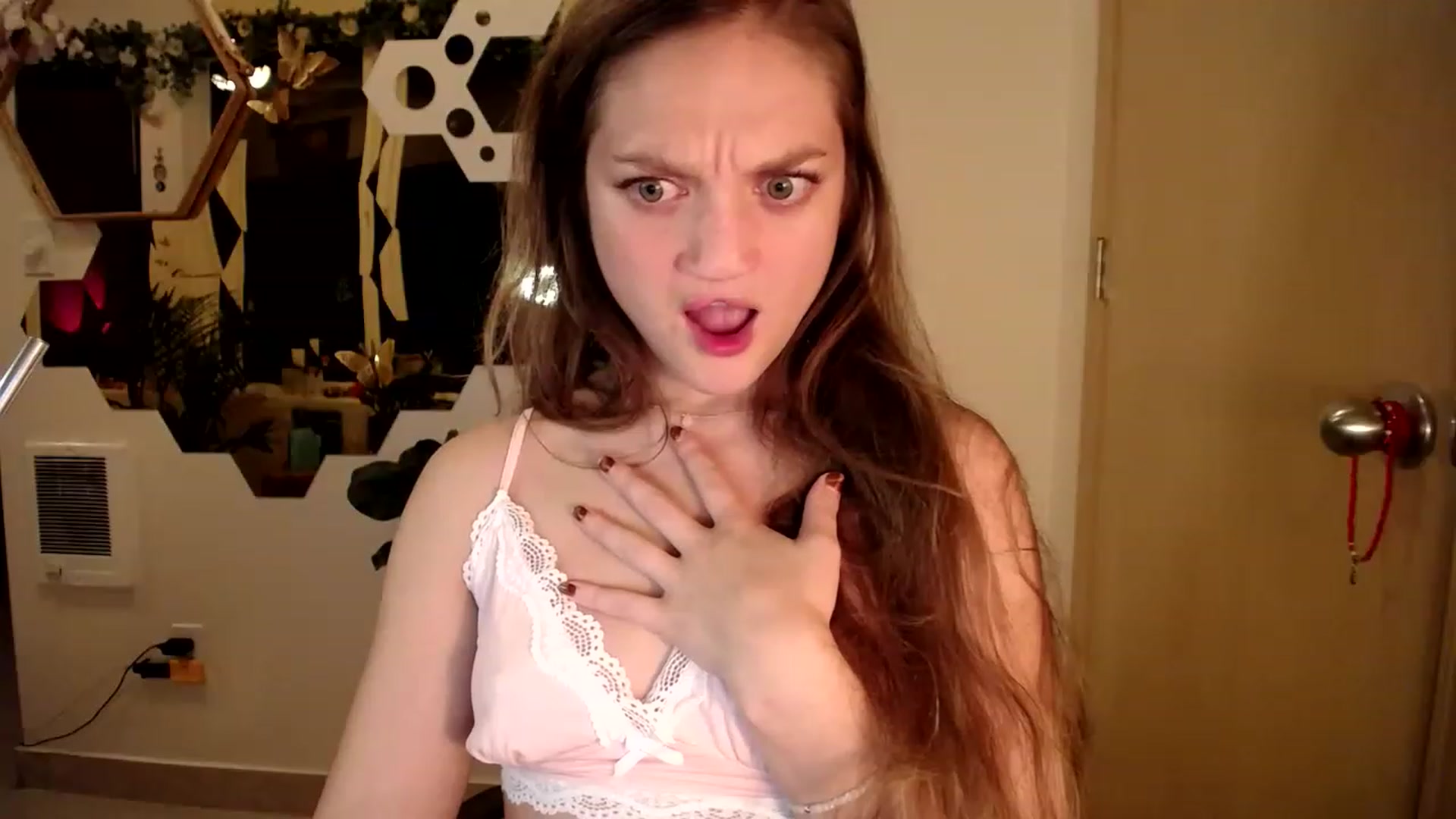 Gallery image thumbnail from GoldieFawn's myfreecams stream on, 01/21/2023, 11:13 image 15 of 20