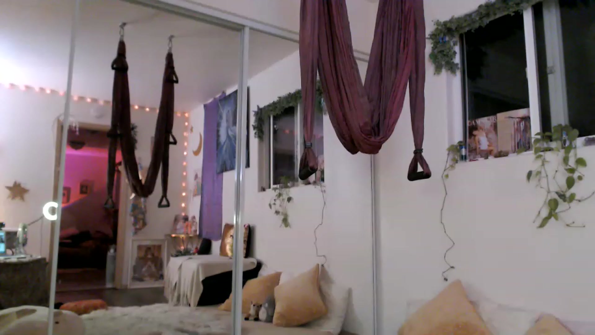 Gallery image thumbnail from GoldieFawn's myfreecams stream on, 02/25/2023, 08:46 image 7 of 20