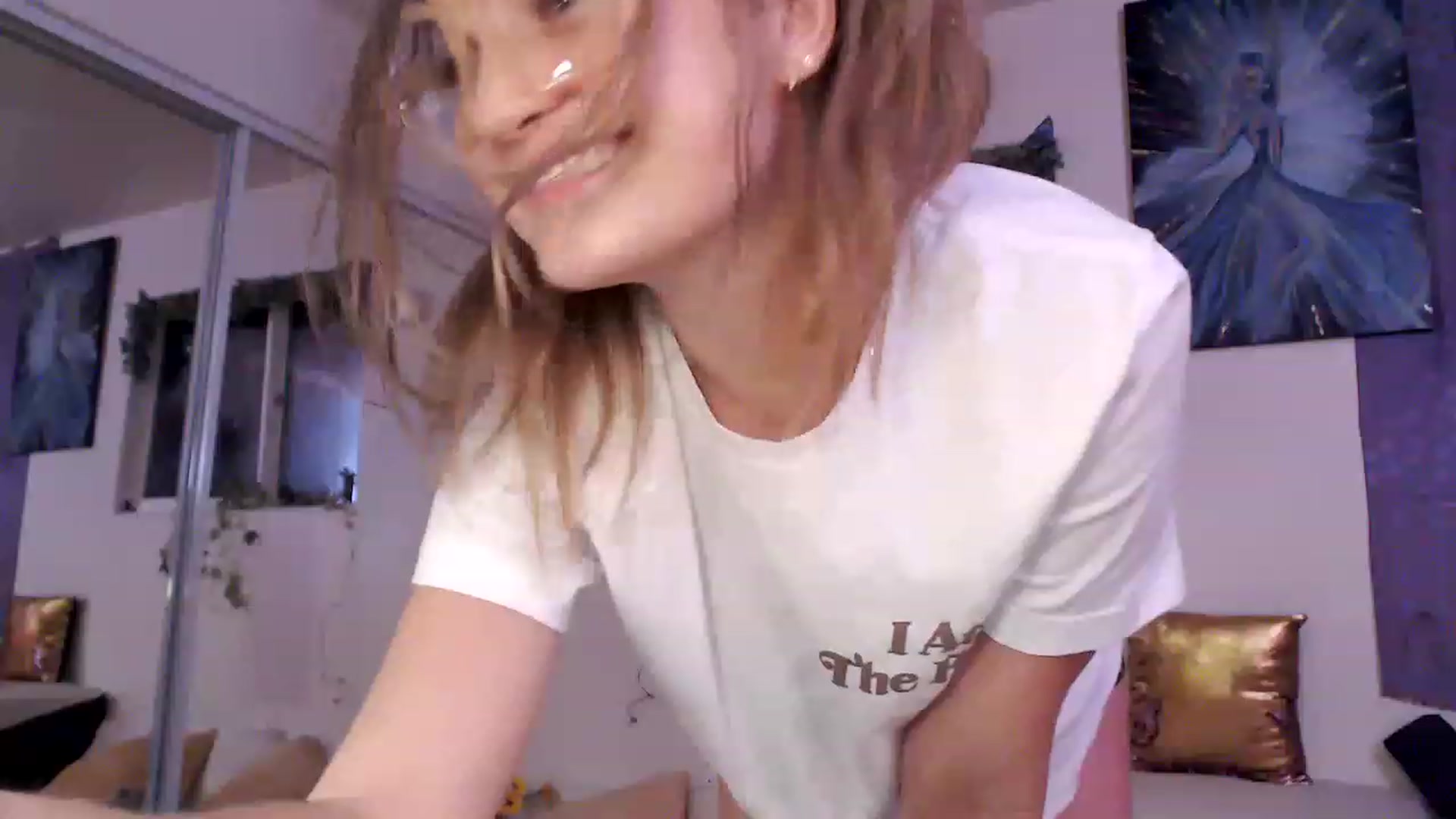 Gallery image thumbnail from GoldieFawn's myfreecams stream on, 04/01/2023, 09:01 image 6 of 20