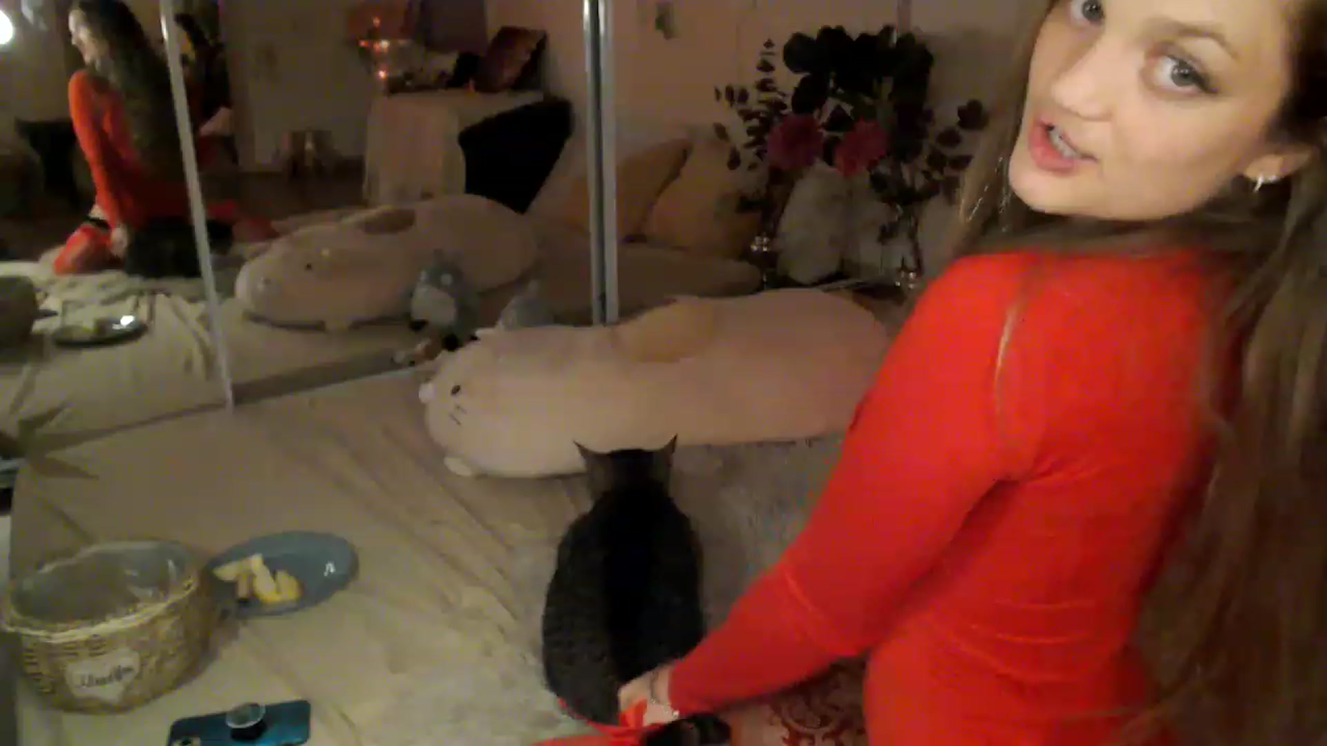 Gallery image thumbnail from GoldieFawn's myfreecams stream on, 05/06/2023, 08:48 image 6 of 20
