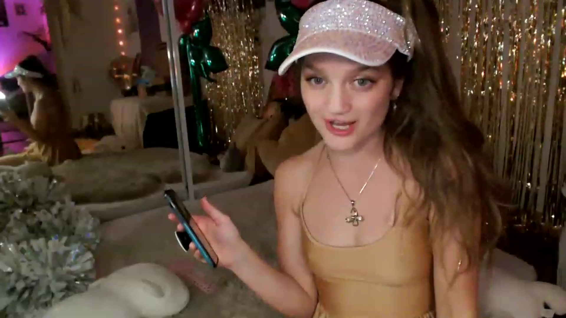 Gallery image thumbnail from GoldieFawn's myfreecams stream on, 05/20/2023, 09:23 image 14 of 20