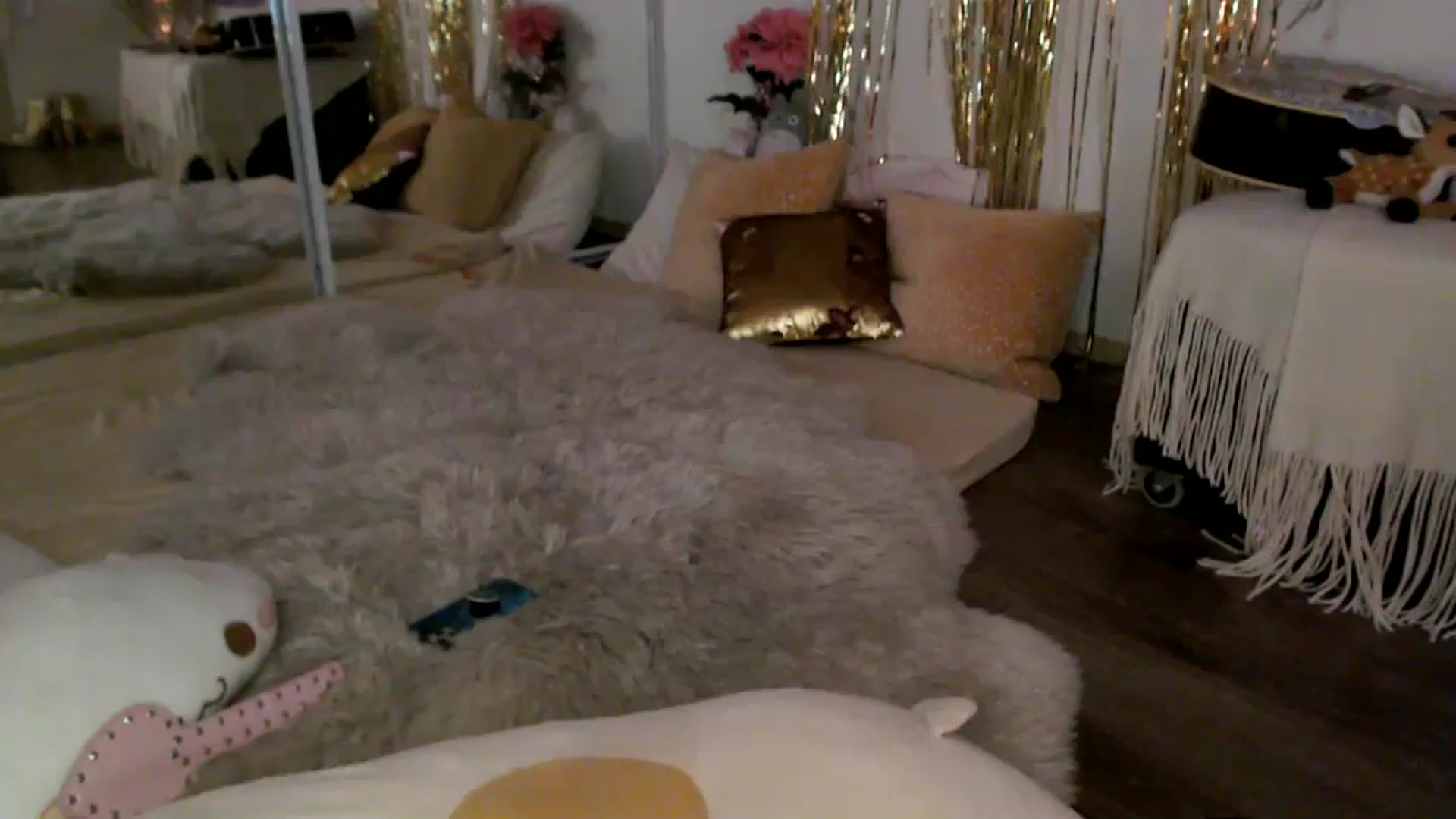 Gallery image thumbnail from GoldieFawn's myfreecams stream on, 07/08/2023, 10:11 image 13 of 20