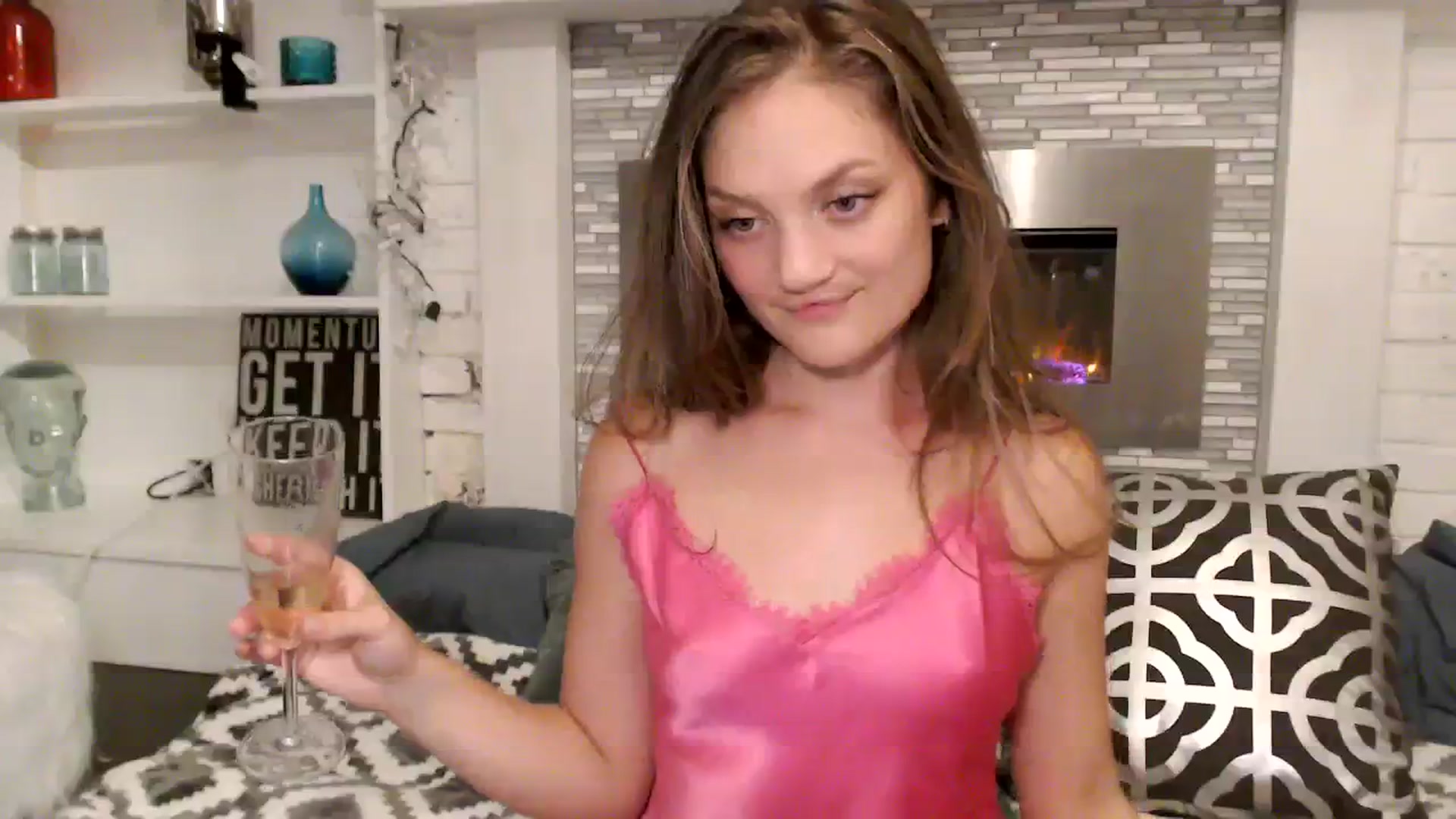 Gallery image thumbnail from GoldieFawn's myfreecams stream on, 07/22/2023, 08:09 image 17 of 20