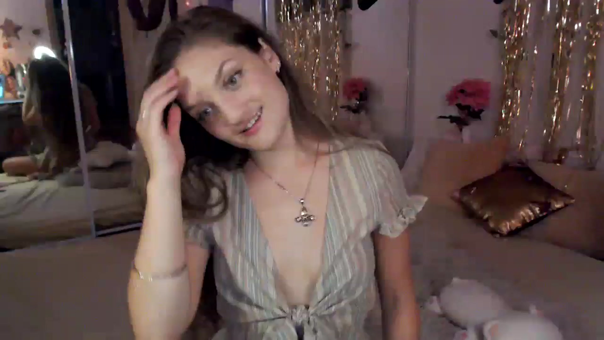 Gallery image thumbnail from GoldieFawn's myfreecams stream on, 07/29/2023, 09:41 image 1 of 20