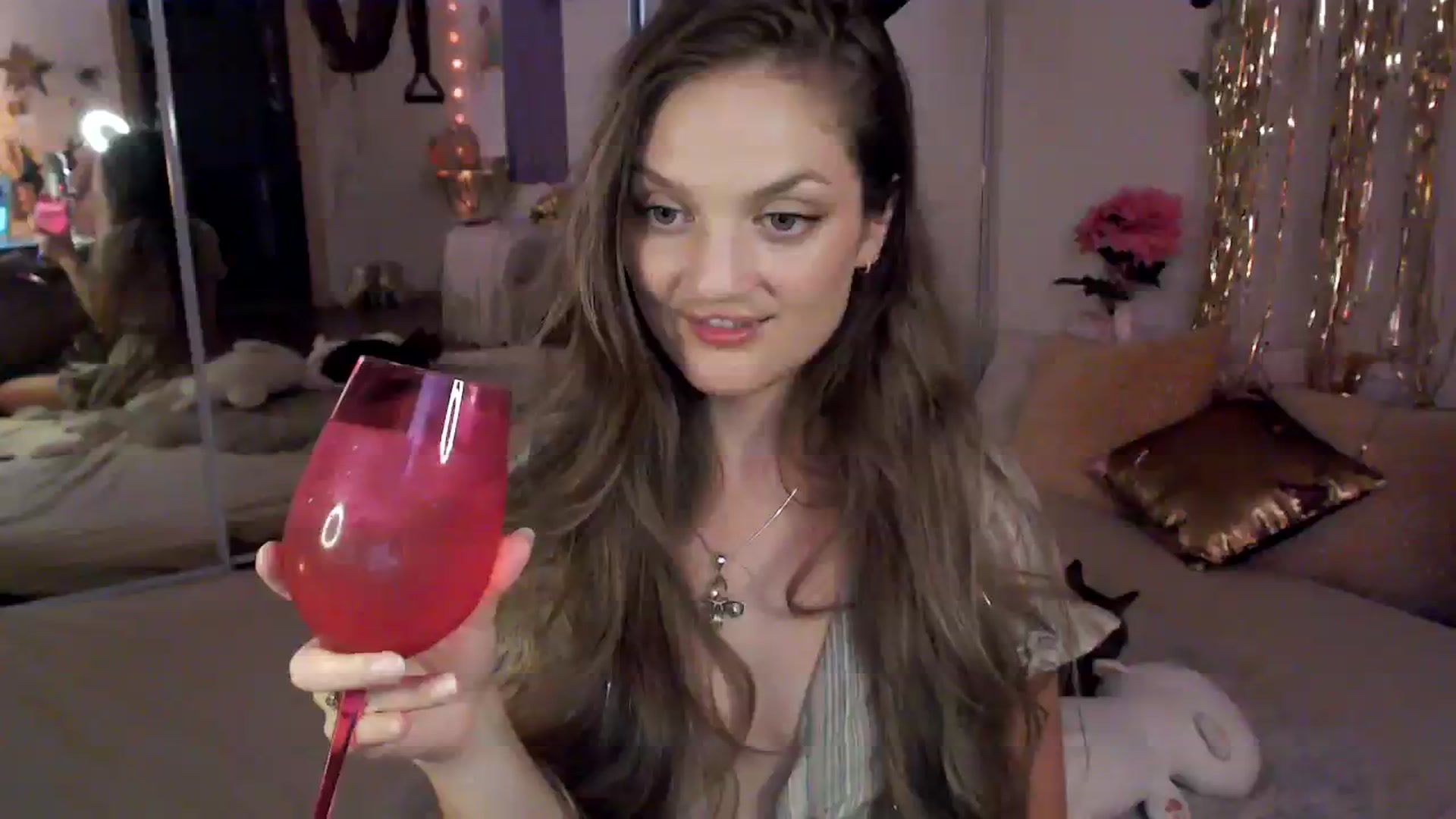 Gallery image thumbnail from GoldieFawn's myfreecams stream on, 07/29/2023, 09:41 image 3 of 20