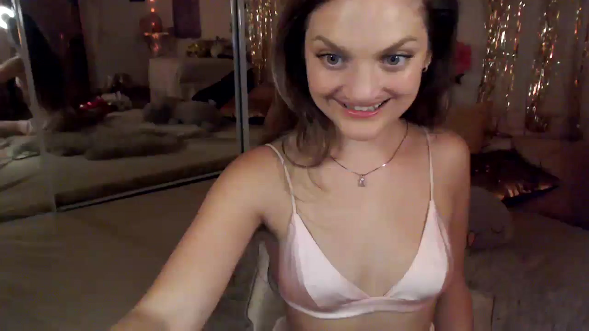 Gallery image thumbnail from GoldieFawn's myfreecams stream on, 08/05/2023, 09:58 image 3 of 20