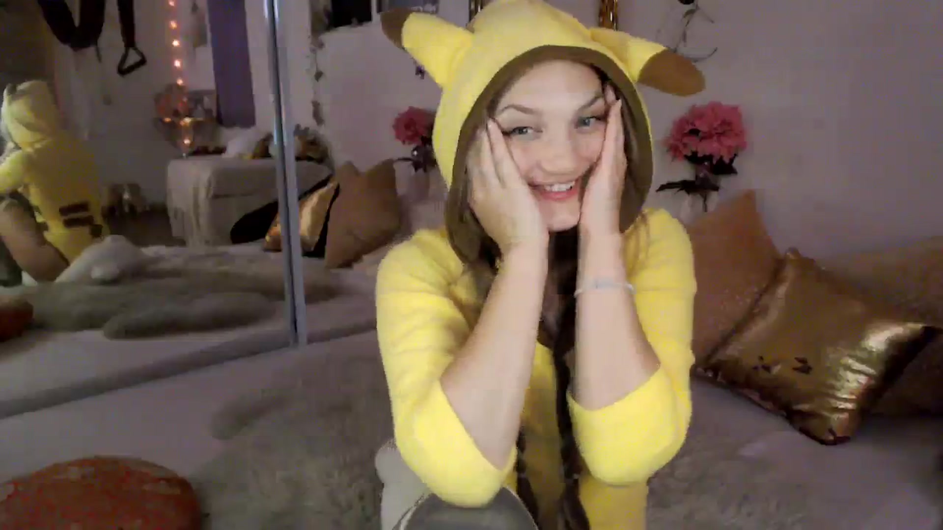 Gallery image thumbnail from GoldieFawn's myfreecams stream on, 09/02/2023, 06:37 image 8 of 20