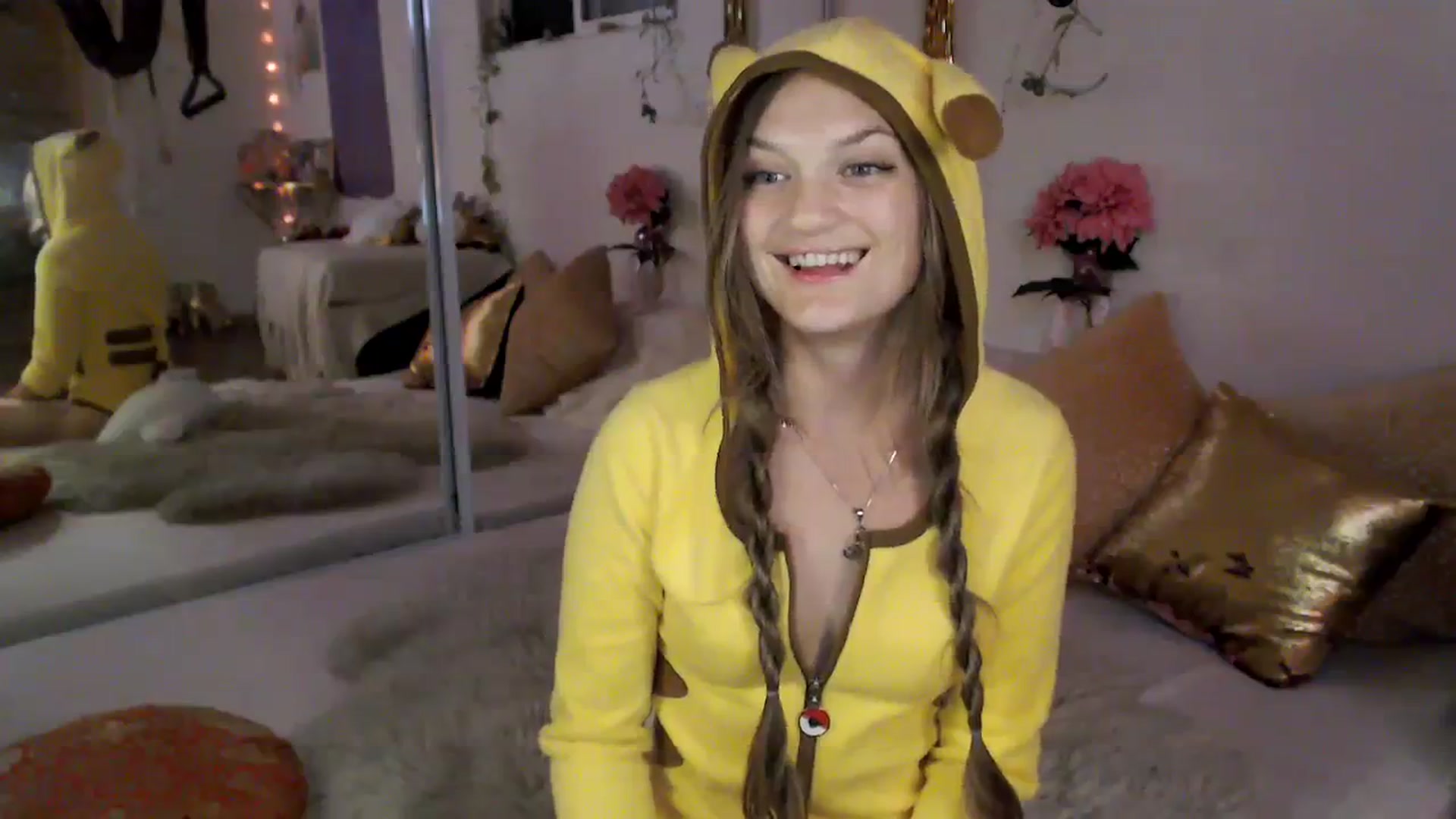 Gallery image thumbnail from GoldieFawn's myfreecams stream on, 09/02/2023, 06:37 image 15 of 20