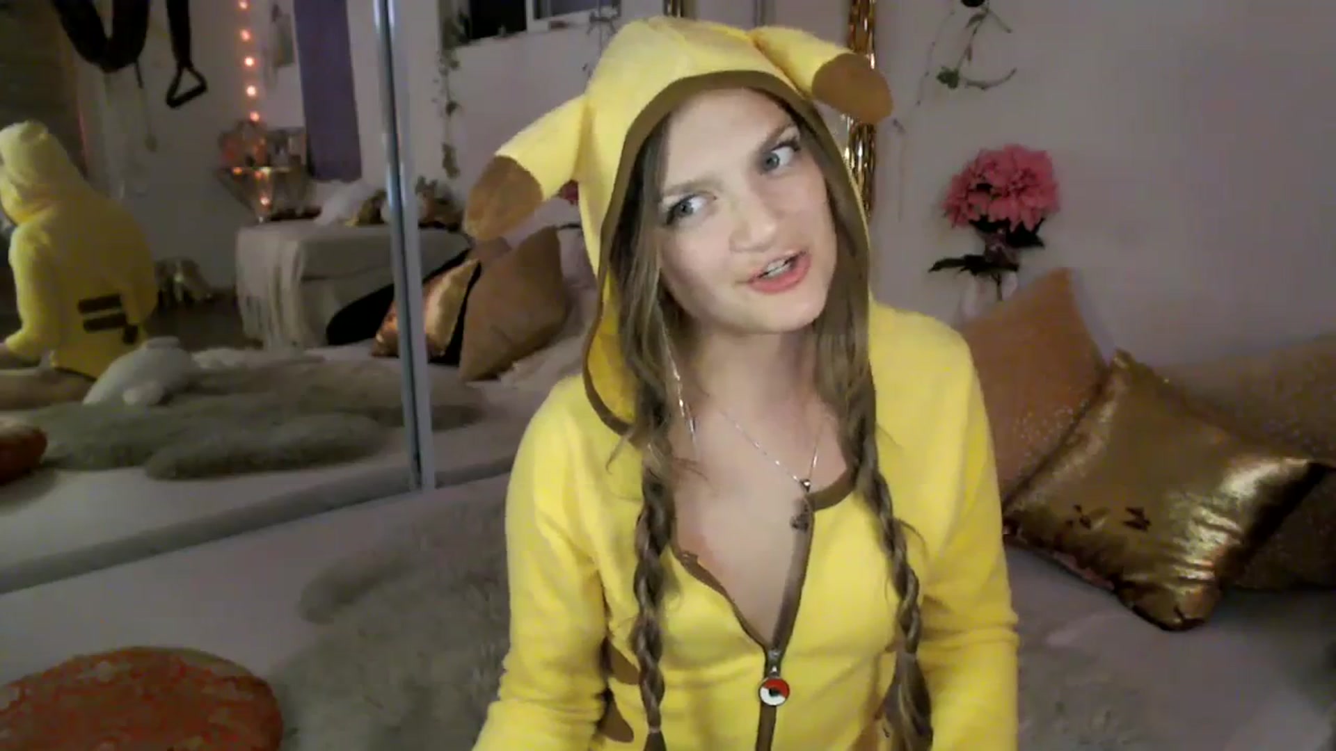 Gallery image thumbnail from GoldieFawn's myfreecams stream on, 09/02/2023, 06:37 image 19 of 20