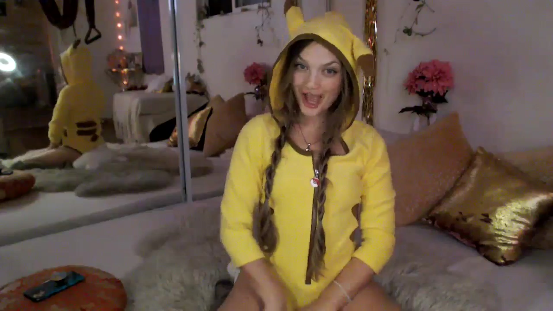Gallery image thumbnail from GoldieFawn's myfreecams stream on, 09/02/2023, 06:37 image 4 of 20