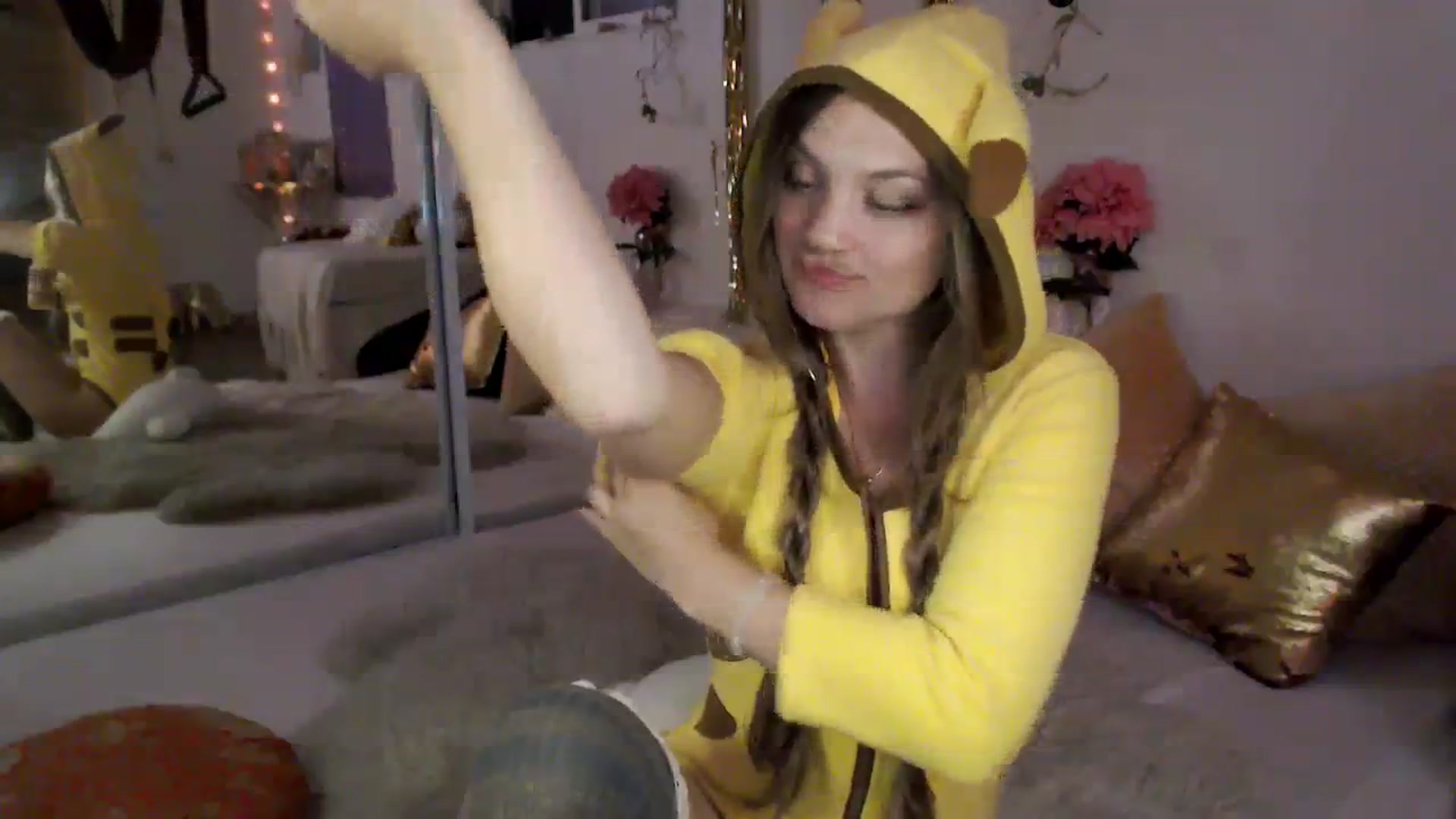 Gallery image thumbnail from GoldieFawn's myfreecams stream on, 09/02/2023, 06:37 image 13 of 20