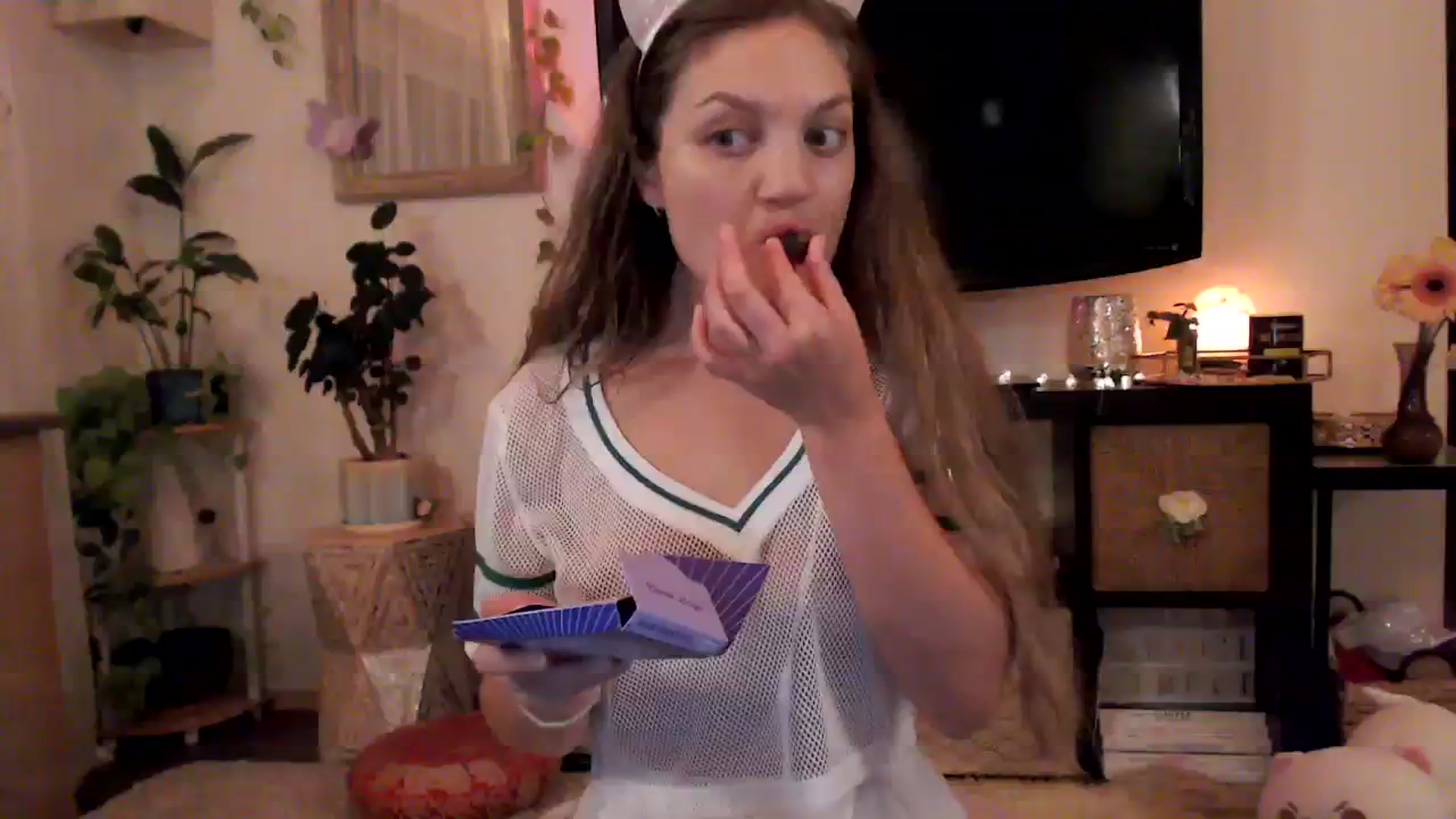 Gallery image thumbnail from GoldieFawn's myfreecams stream on, 09/30/2023, 07:22 image 8 of 20