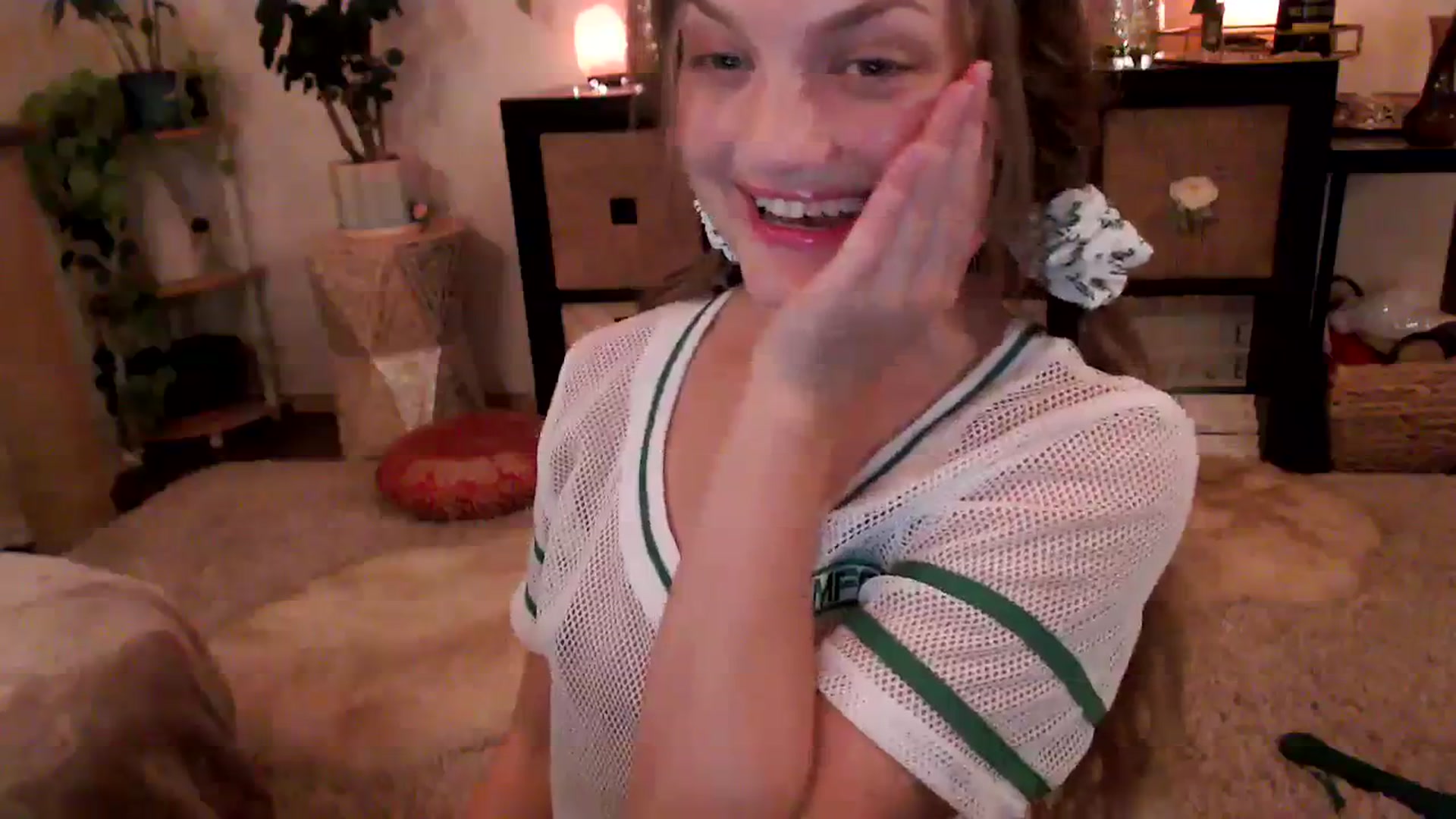 Gallery image thumbnail from GoldieFawn's myfreecams stream on, 09/30/2023, 07:49 image 3 of 20