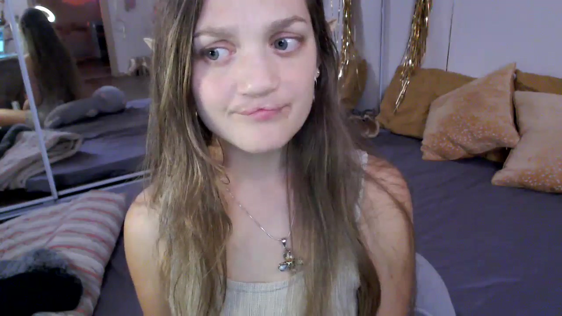 Gallery image thumbnail from GoldieFawn's myfreecams stream on, 10/21/2023, 08:19 image 18 of 20