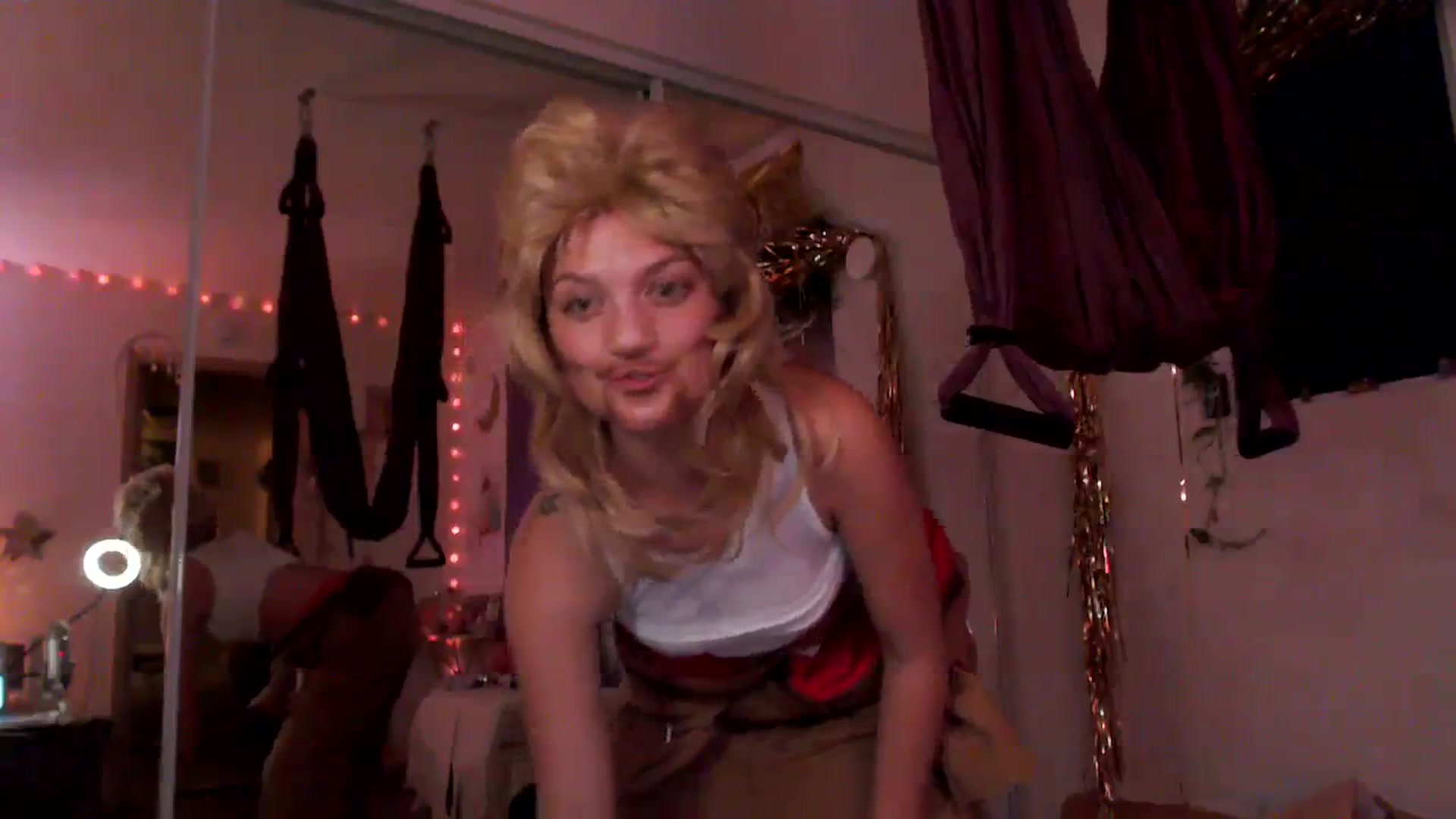 Gallery image thumbnail from GoldieFawn's myfreecams stream on, 10/28/2023, 10:12 image 13 of 20