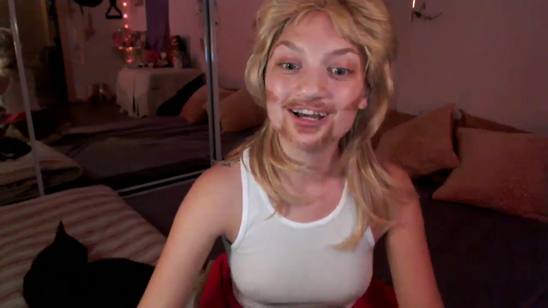 Gallery image thumbnail from GoldieFawn's myfreecams stream on, 10/28/2023, 10:12 image 3 of 20